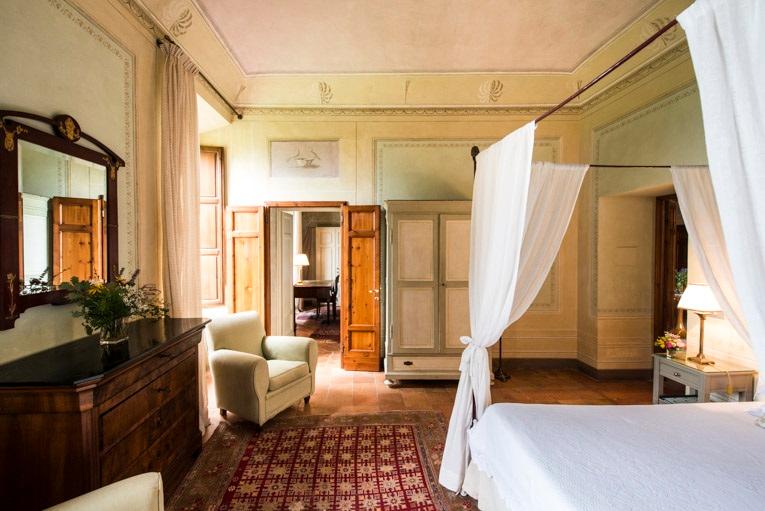 Grand Villa Suite Offering Breathtaking Panoramic Vistas Across the 750-Acre Tuscan Country Estate