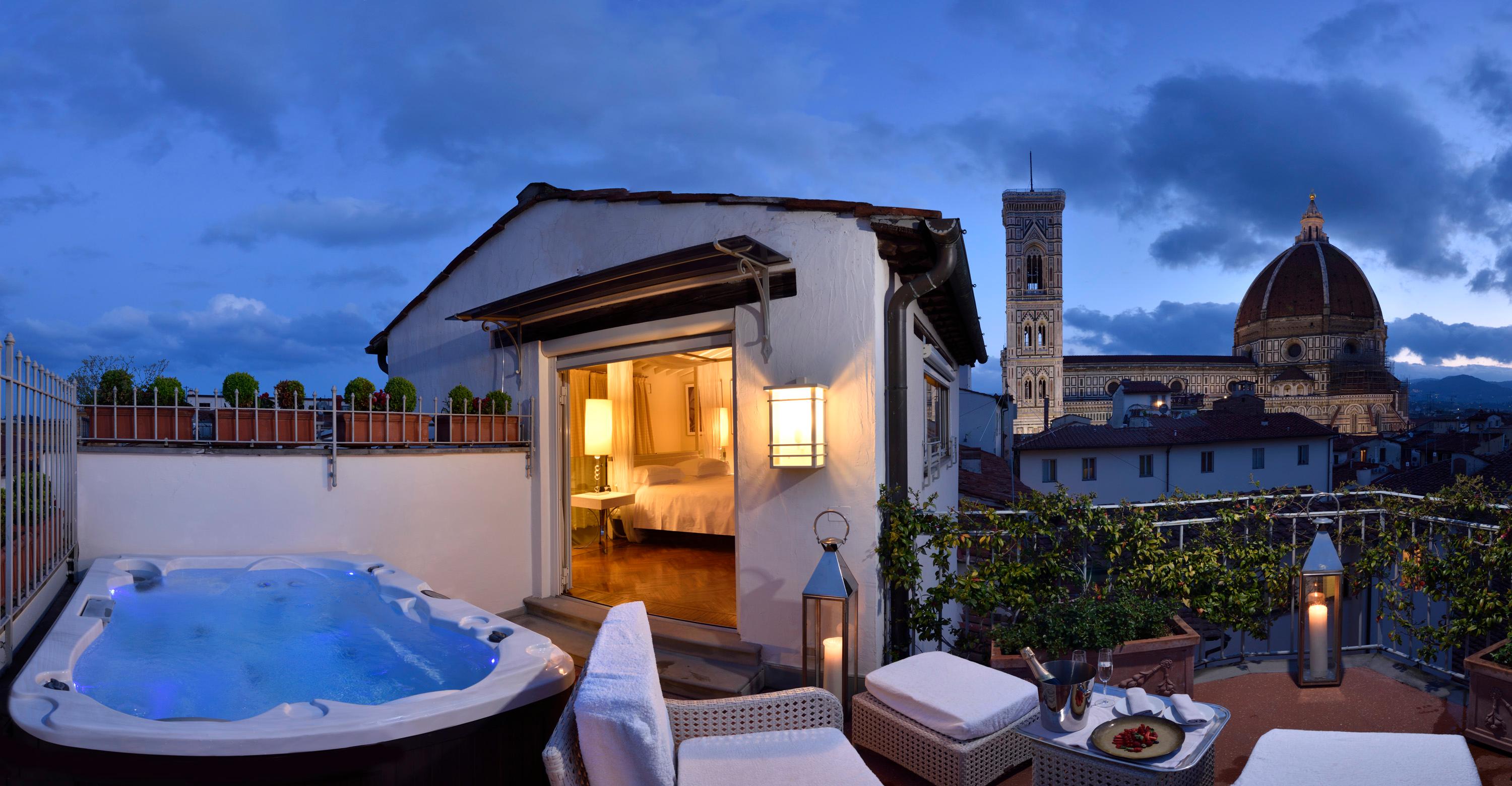 Penthouse Pool Suite Jacuzzi Terrace Florence Skyline