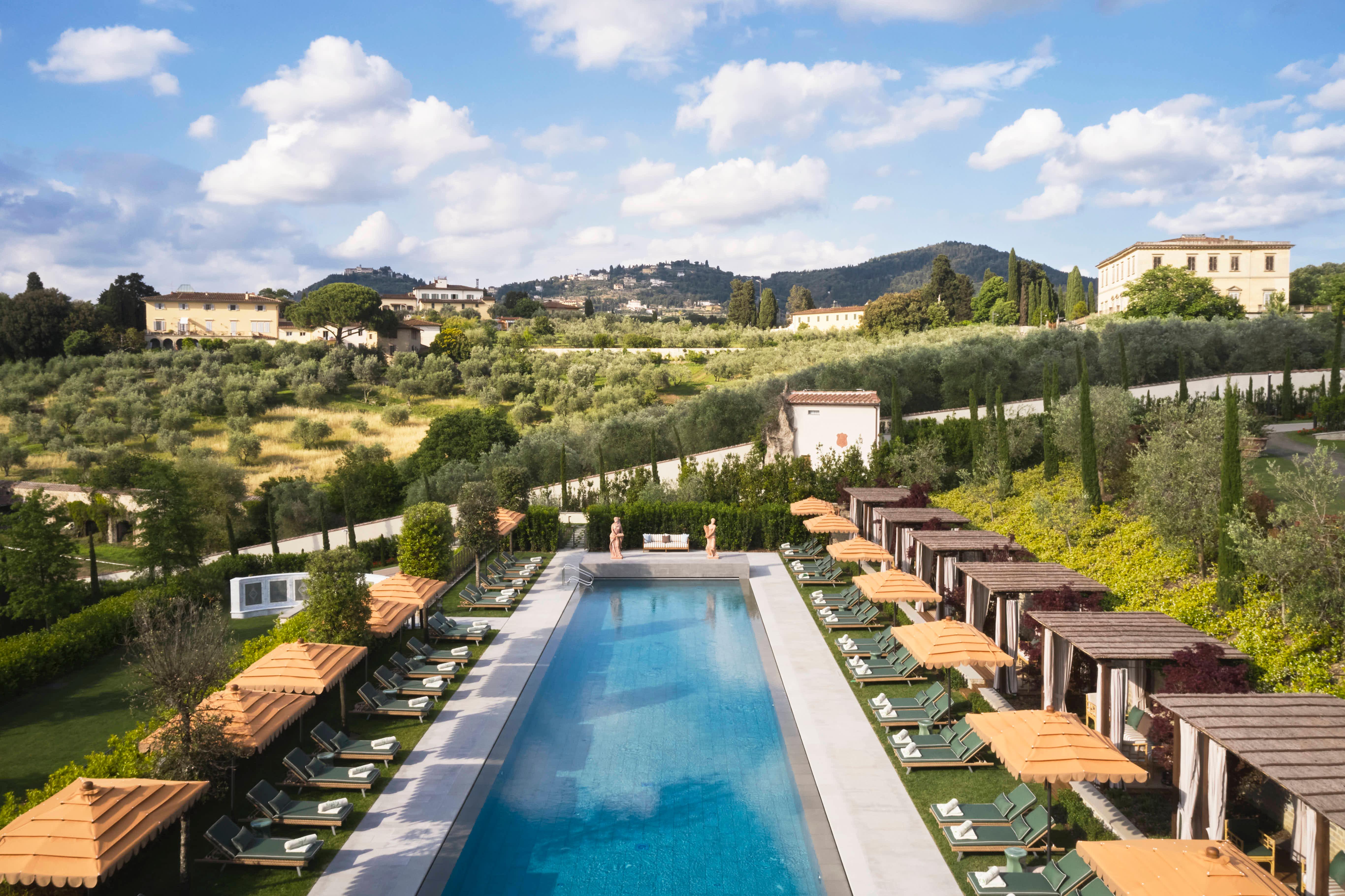 Heated outdoor panoramic swimming pool overlooking Brunelleschi Duomo