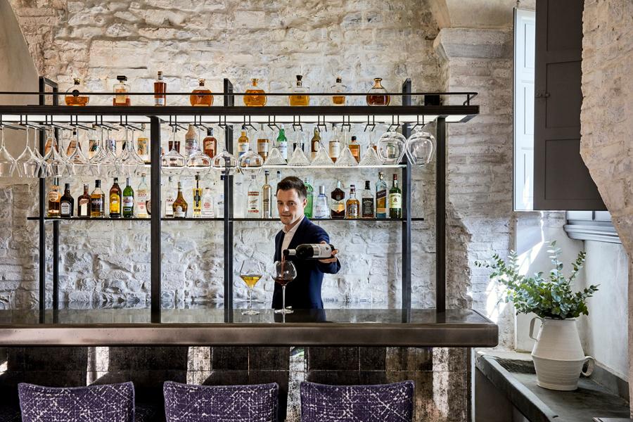 La Taverna bar in 900-year-old kitchen