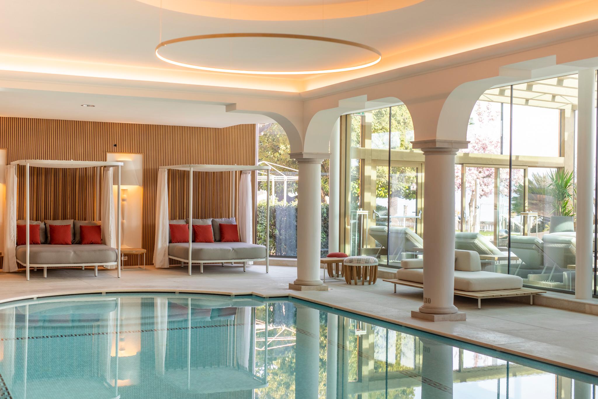 Roman AQVA SPA Heated Pools