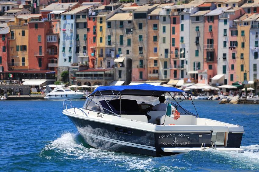 Private Boat Charters & Speedboat