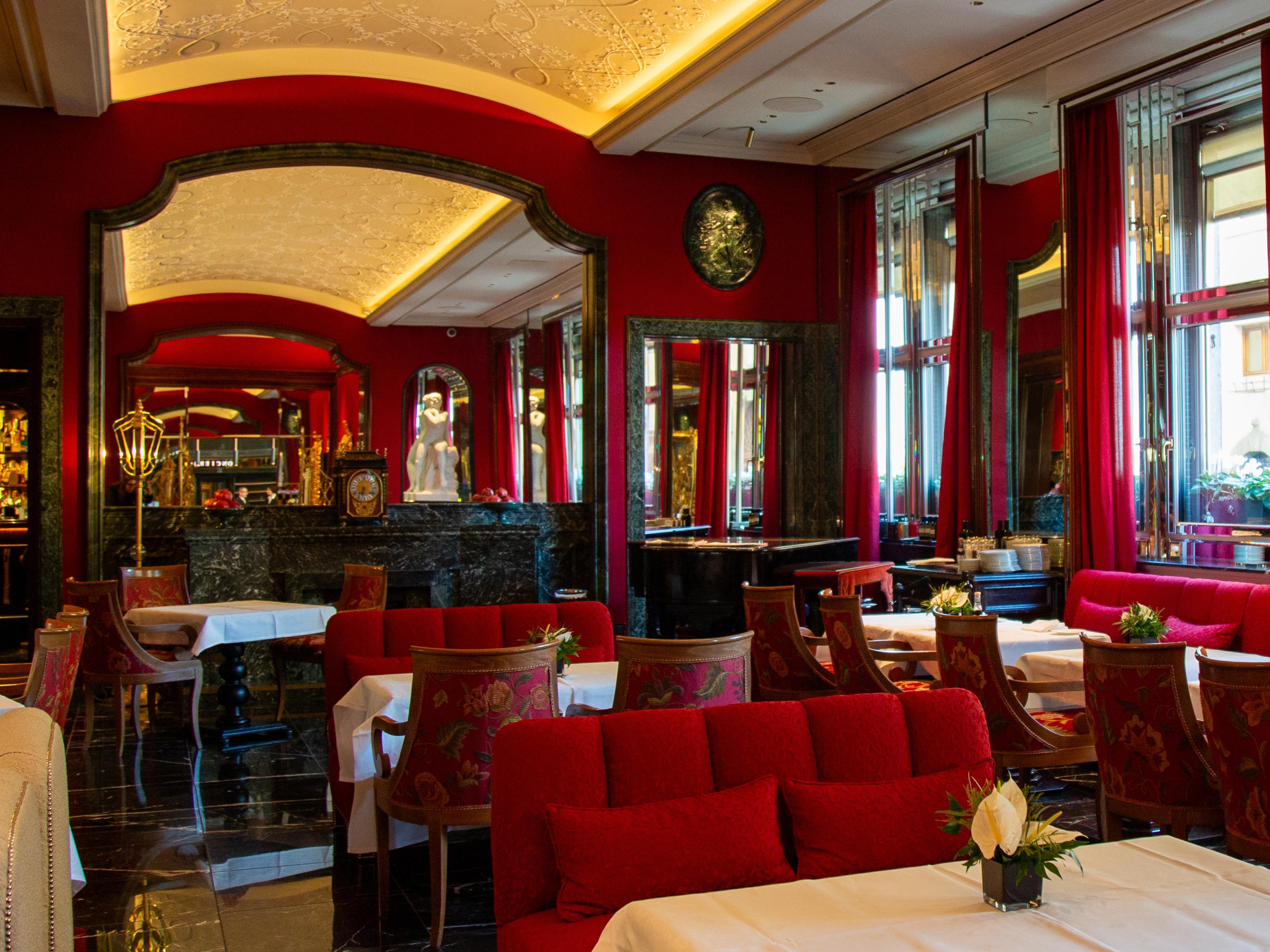 Salone Eva Lounge and Cocktail Bar
