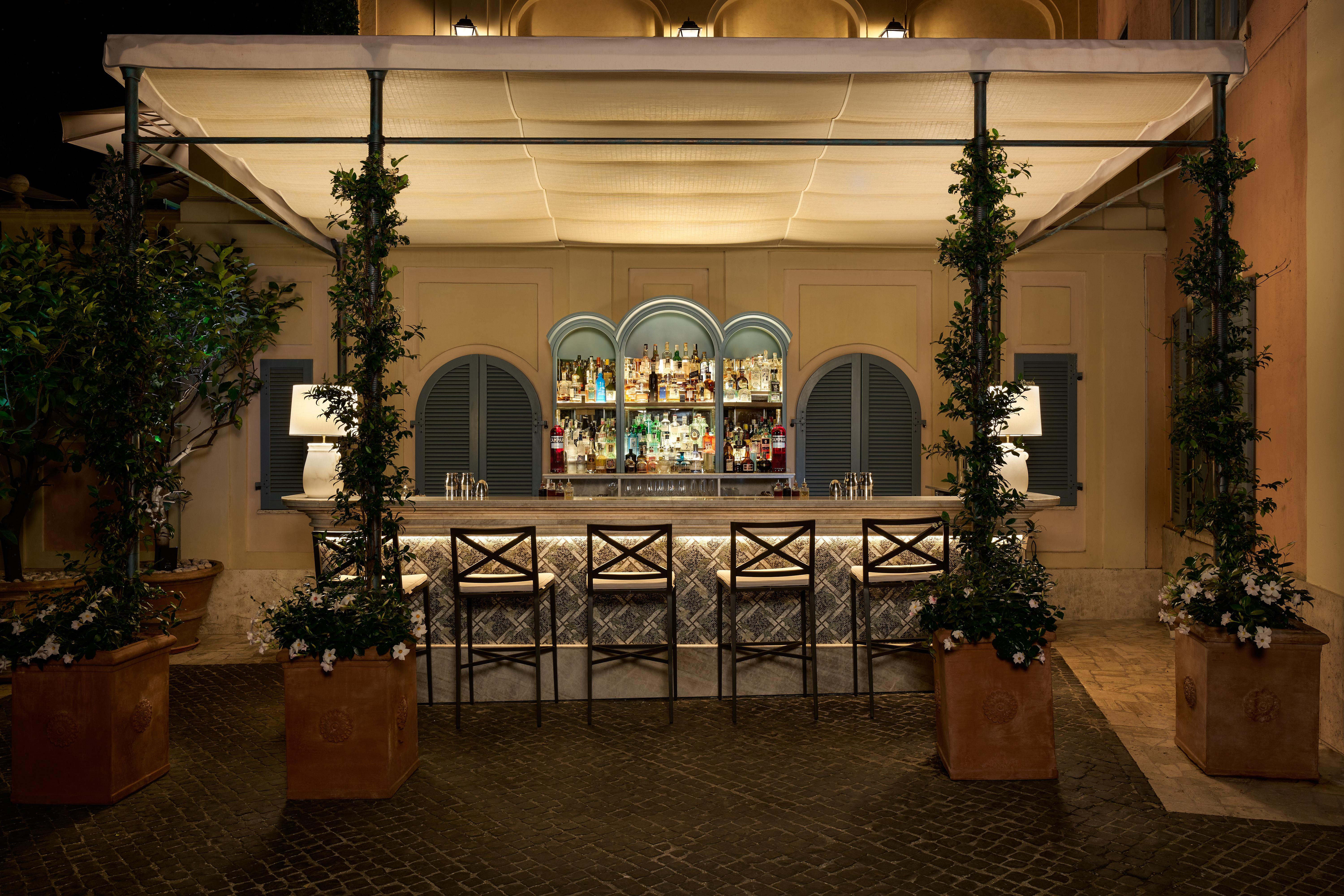 Stravinskij Bar chic indoor lounge