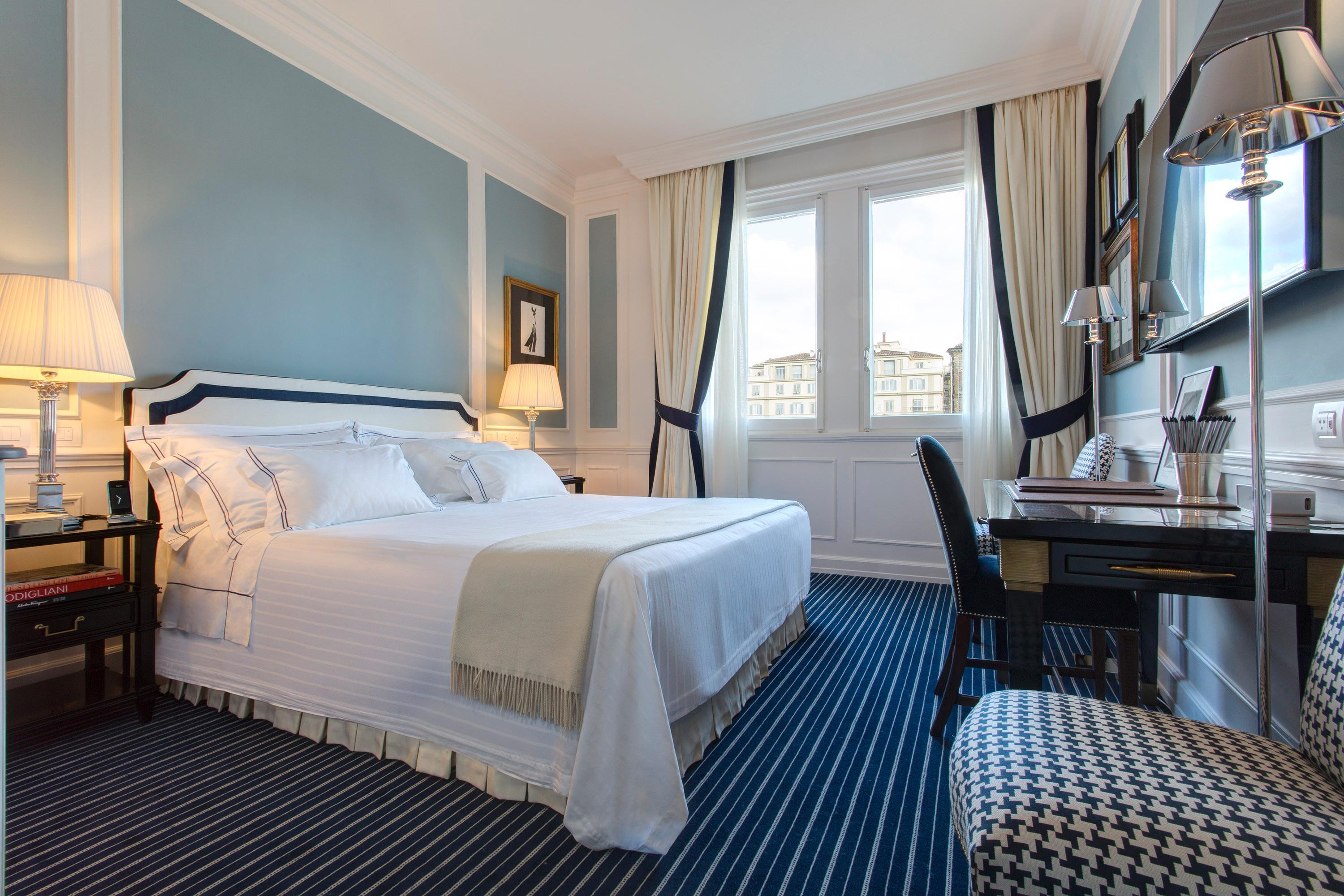 Executive River View Room with direct Ponte Vecchio vista