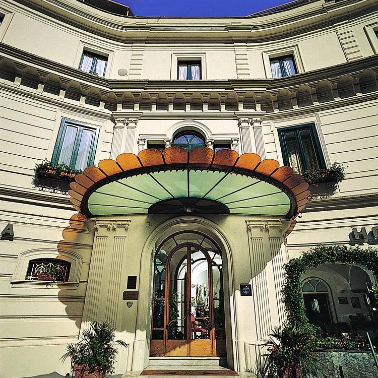 1-Michelin-starred Ristorante Glicine terrace