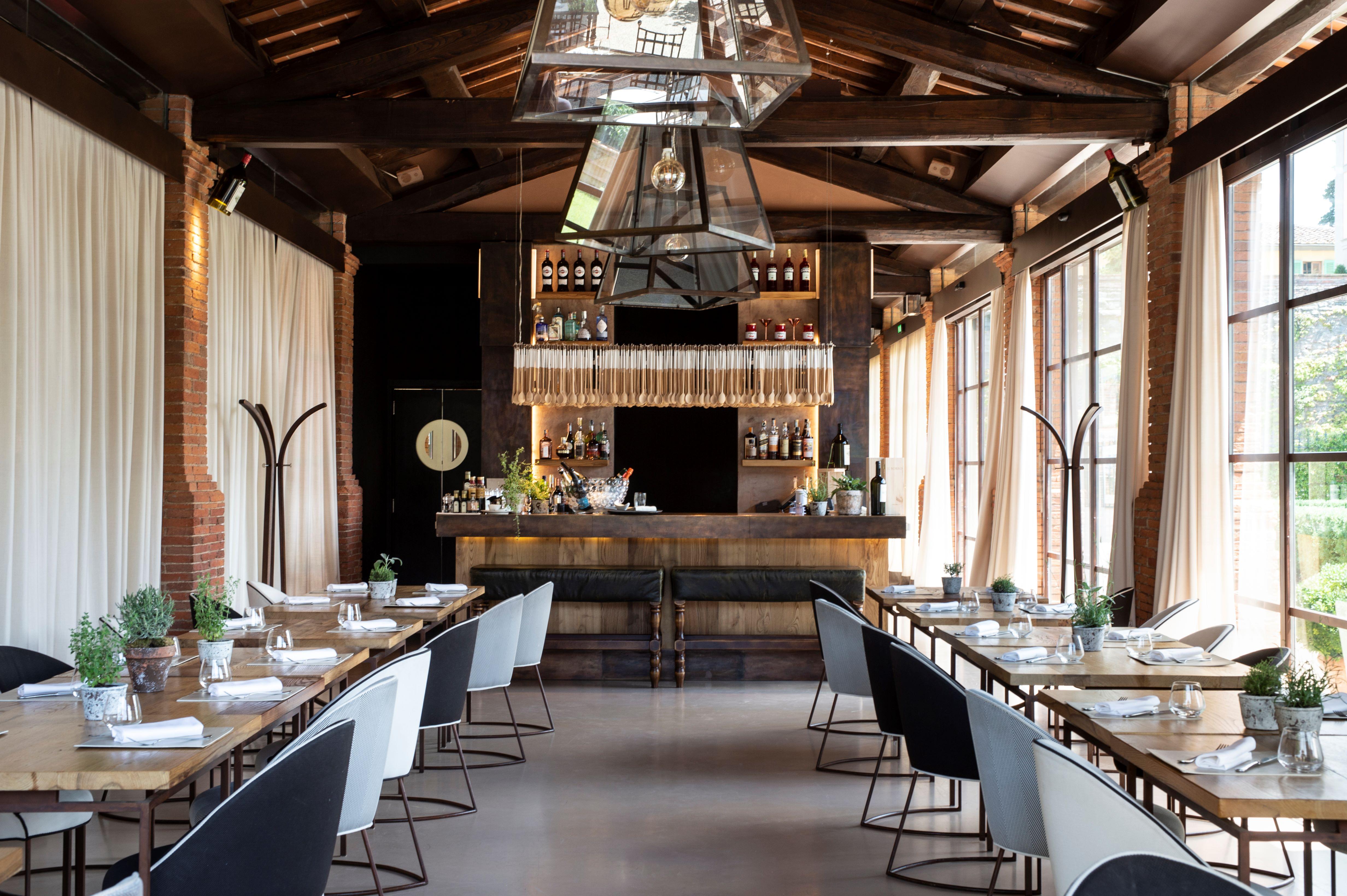 Il Borro Tuscan Bistro convivial dining room