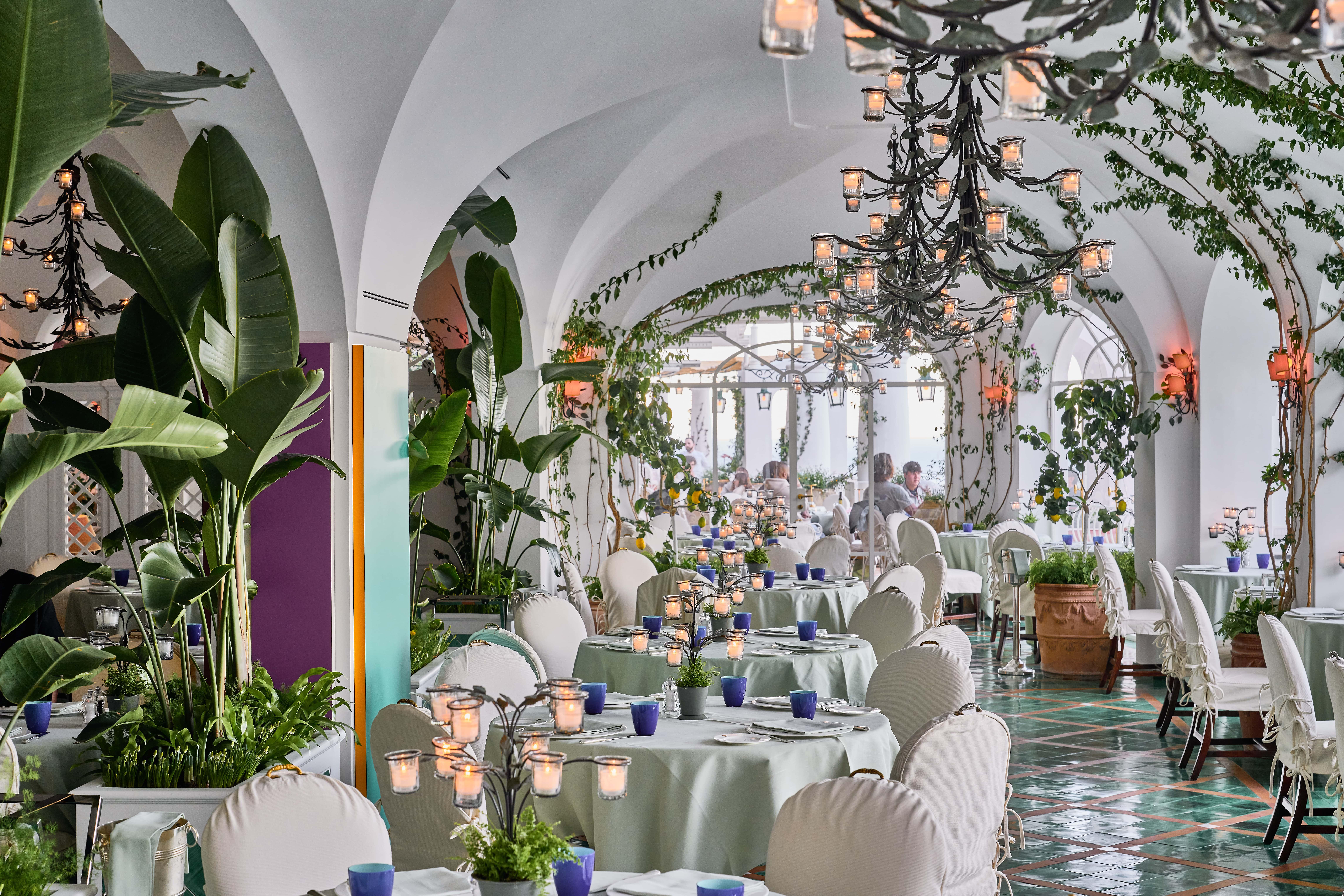 La Sponda Restaurant Illuminated by 400 Candles