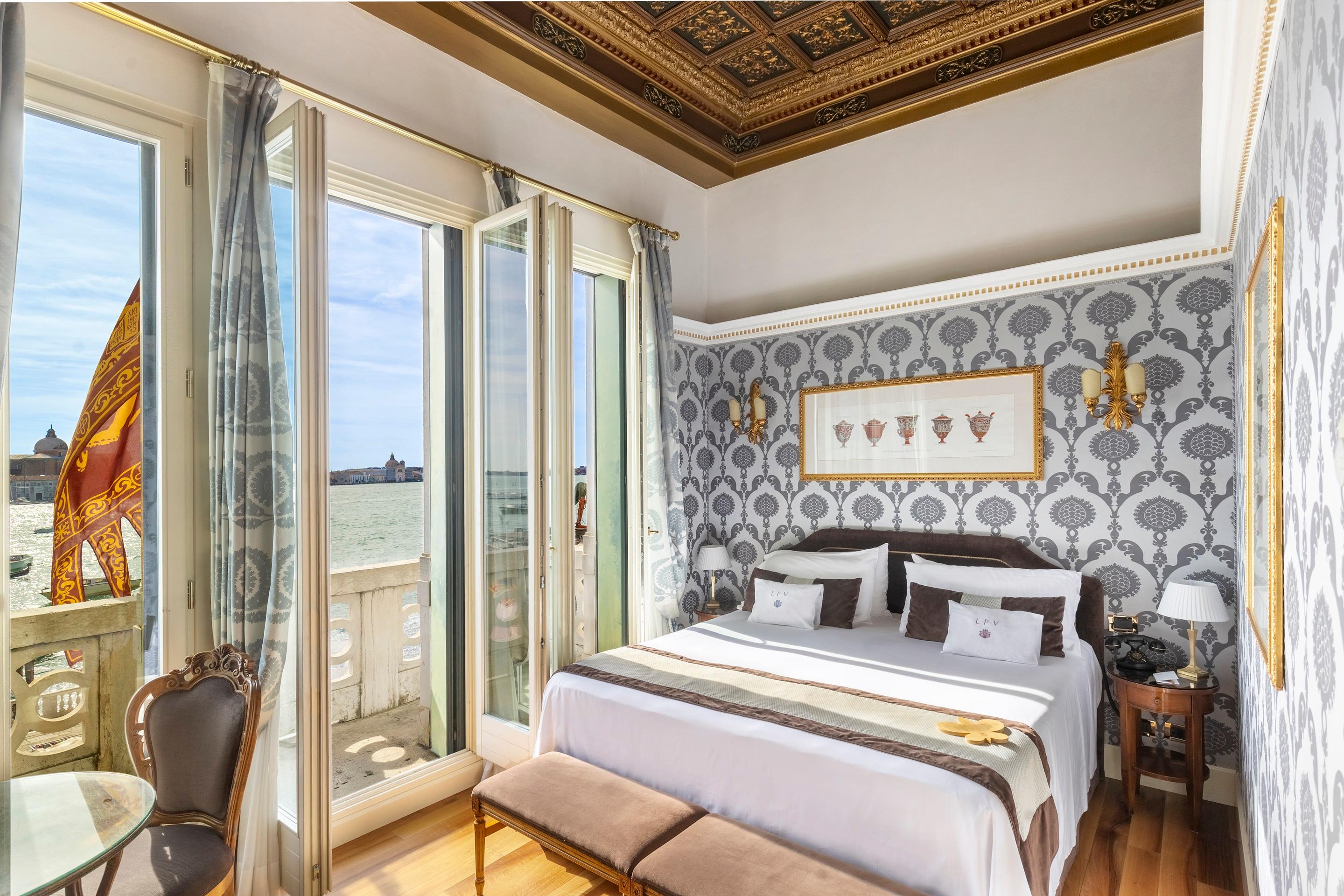 Deluxe Lagoon View Room with private balcony overlooking San Giorgio Maggiore