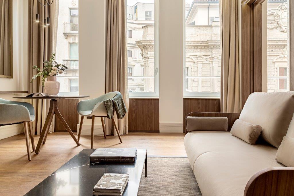 Duomo Suite master bedroom with Rubelli textiles