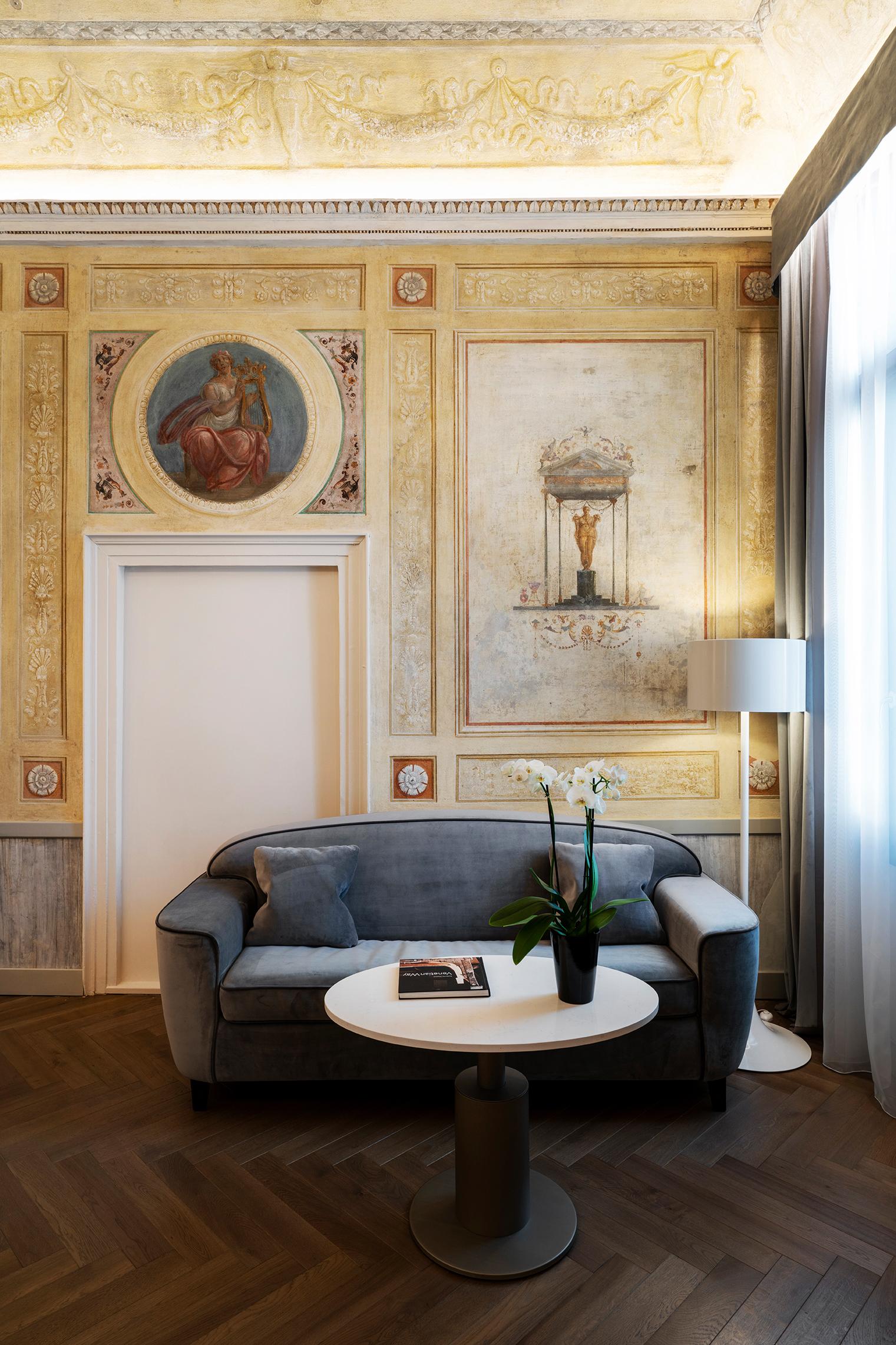 Renaissance Junior Suite with canal views