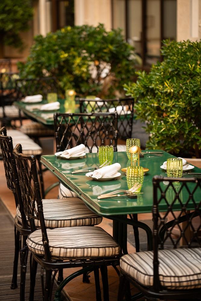 Piazzetta Ripetta internal courtyard garden