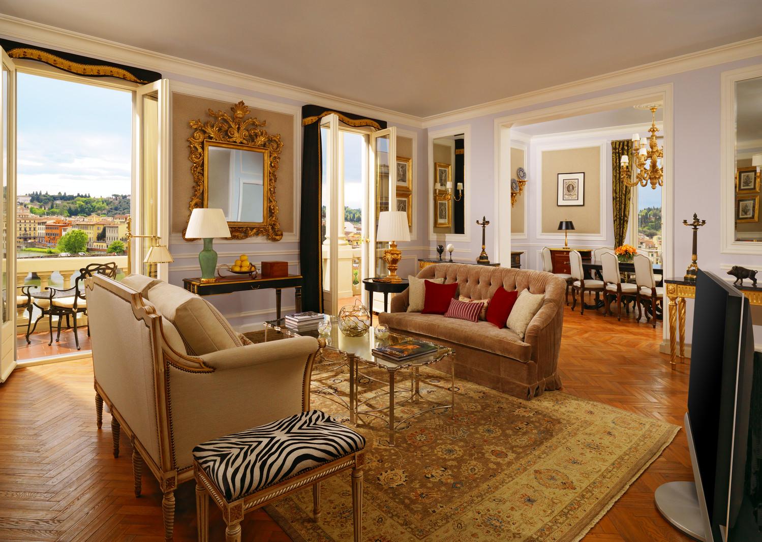 Presidential Da Vinci Suite salon