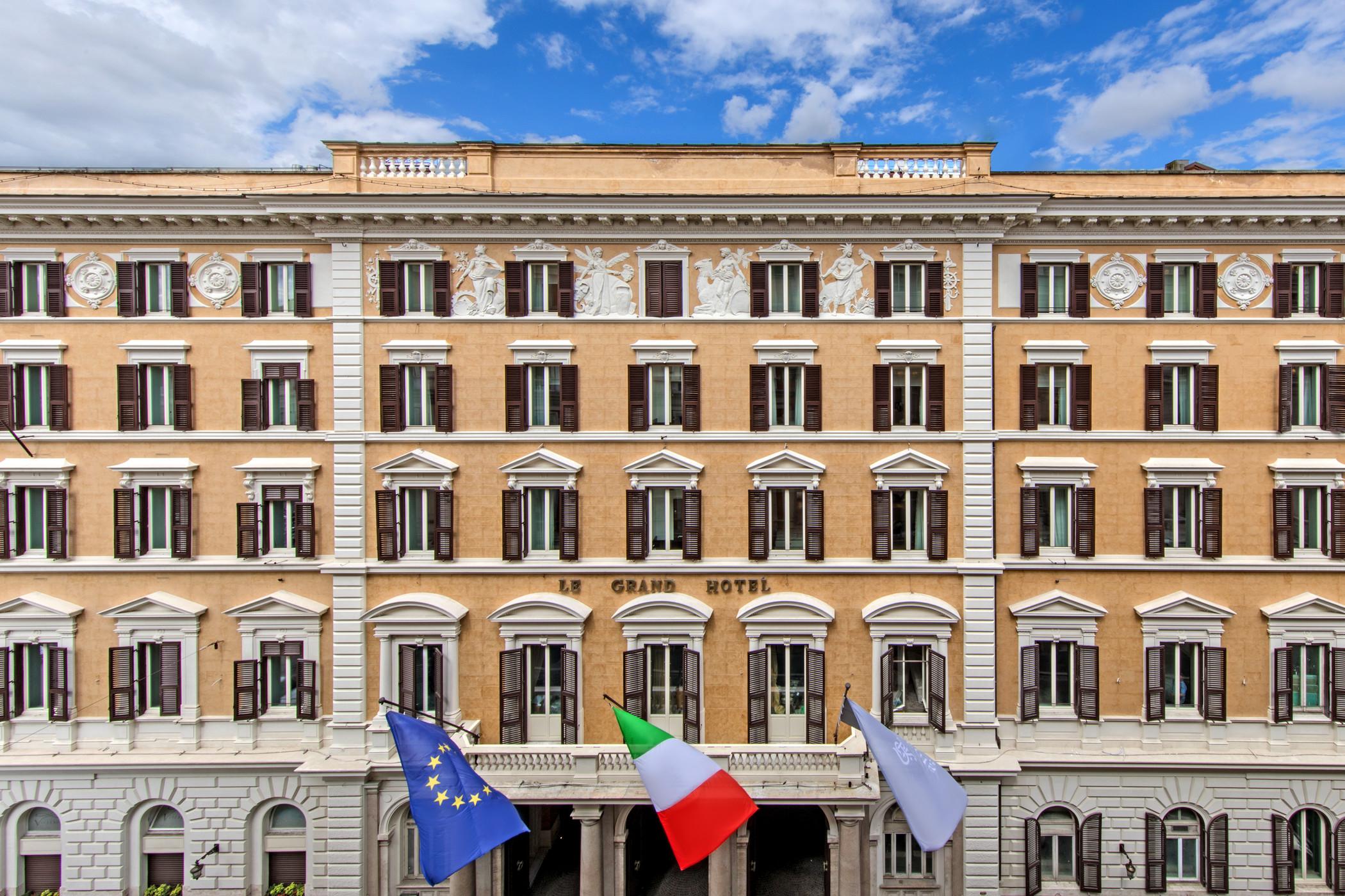 The St. Regis Rome - 5-star historic palazzo on Piazza della Repubblica
