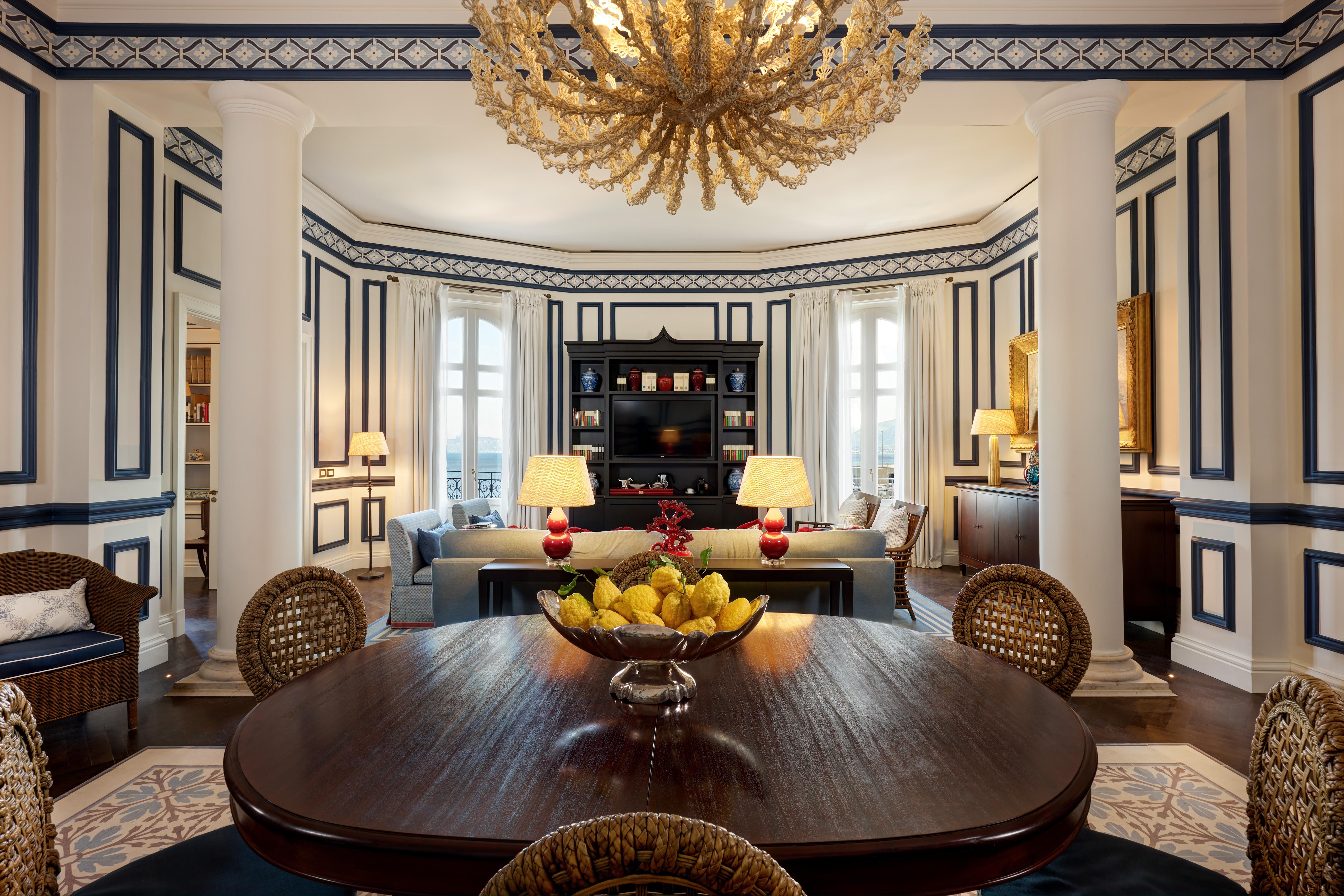 Donna Franca Suite salon at Villa Igiea