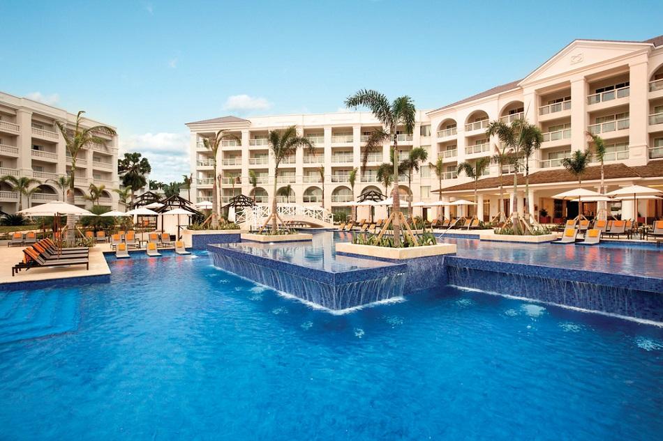Hyatt Zilara Rose Hall adults-only swimming pool and sundeck overlooking the ocean