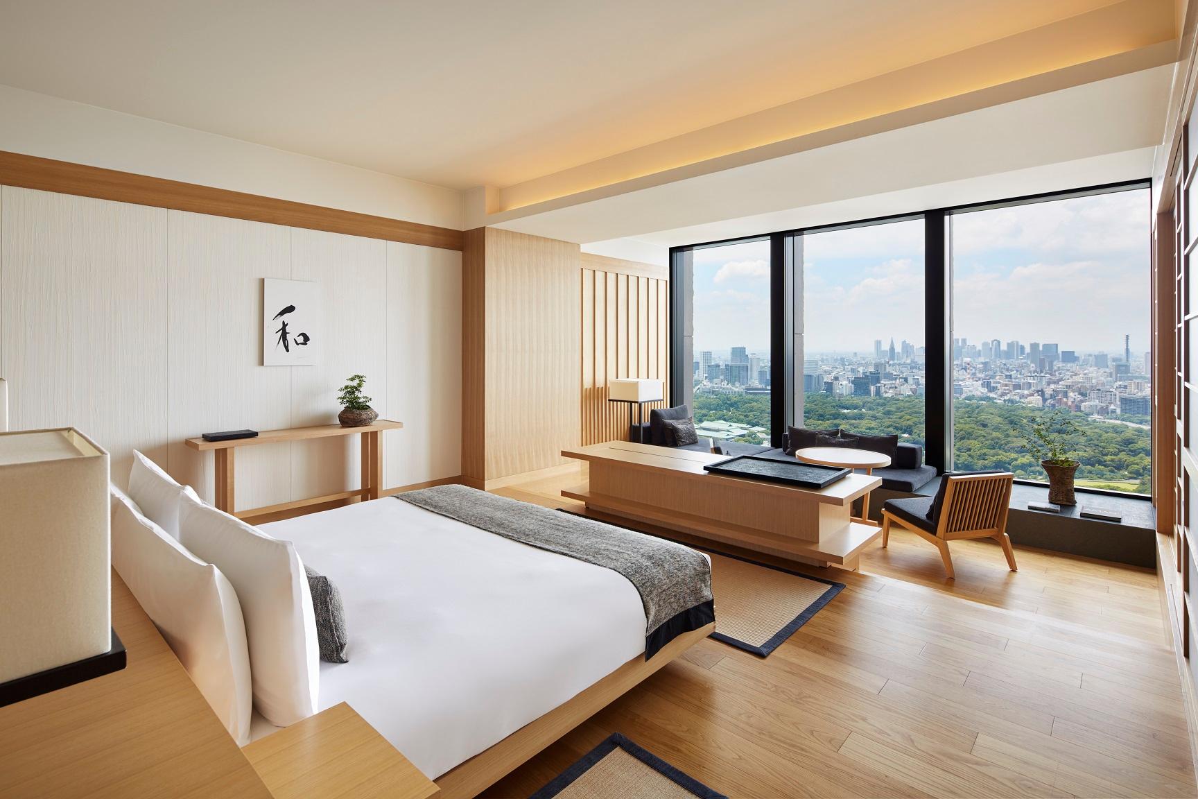 Deluxe Room Featuring Traditional Washi Paper Screens and Skyline Views