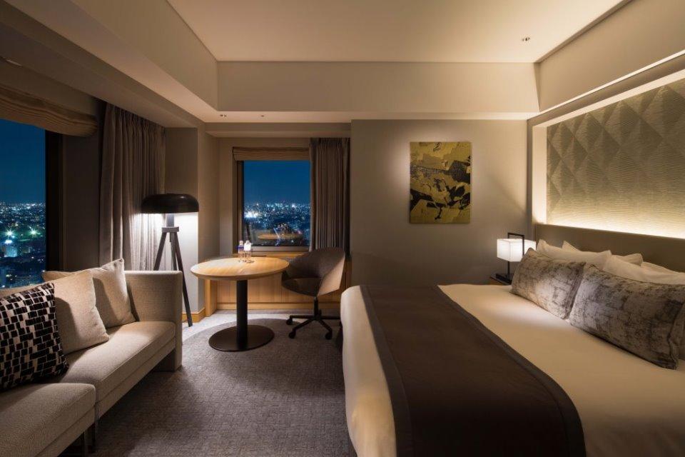 Towers King Suite Living Salon