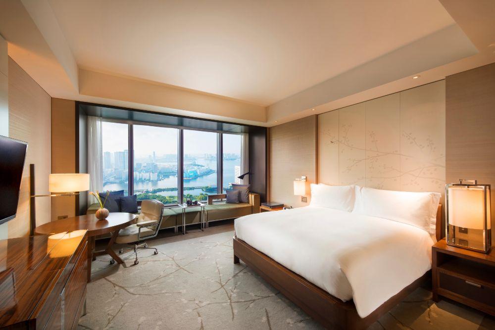 Executive Bay View Room King Bed Overlooking Tokyo Bay