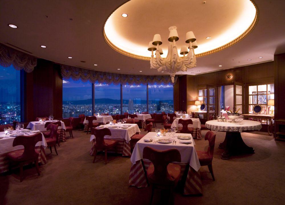 Les Saisons Fine French Dining Room