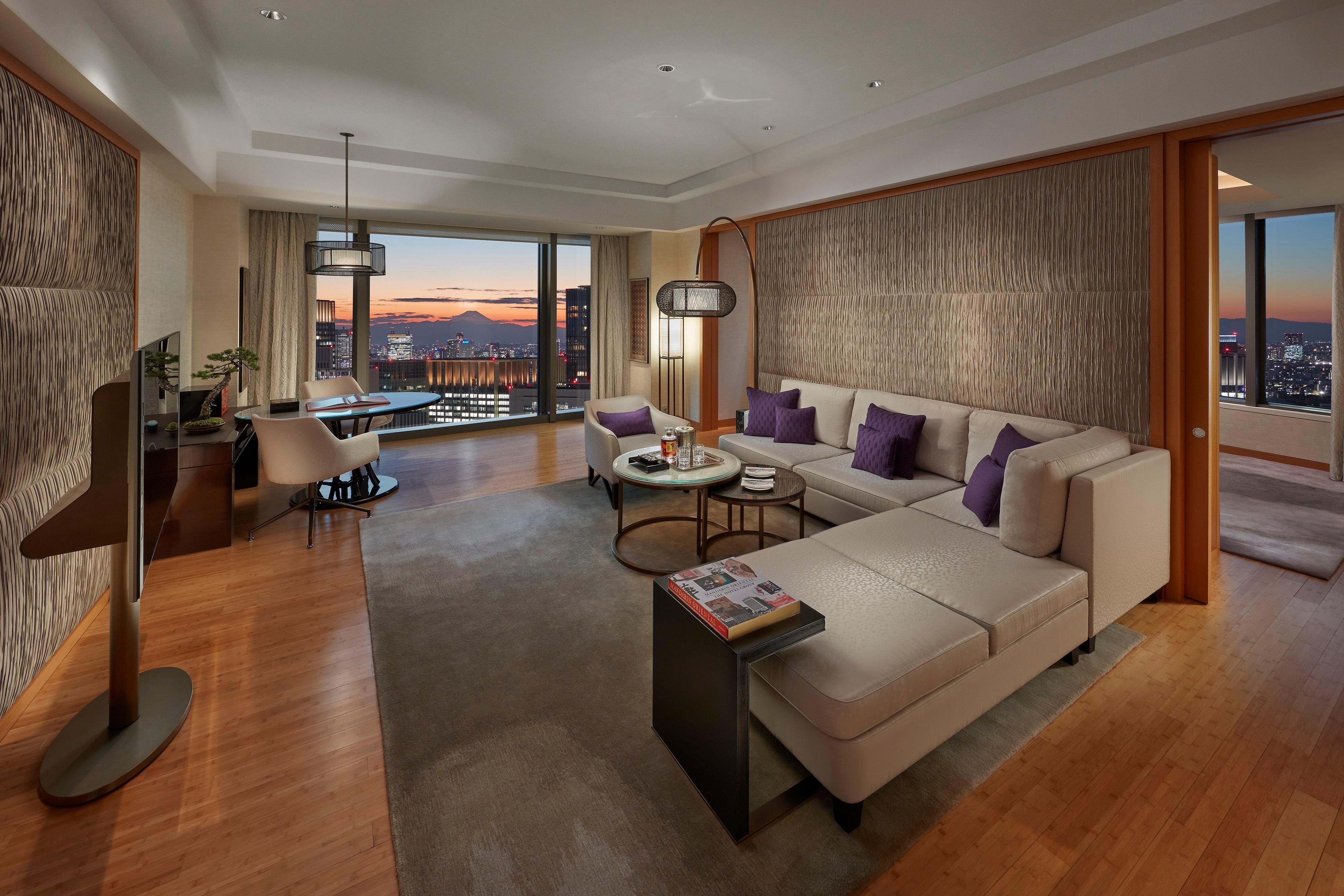 Oriental Suite Living Room