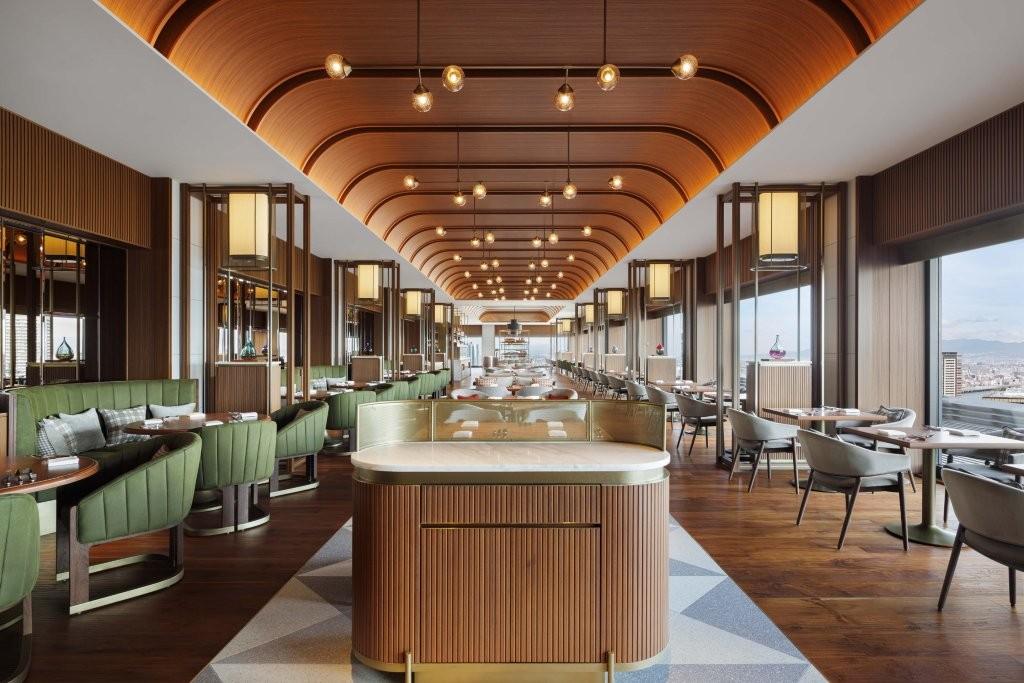 THE-MOMENT Grill and Dining Open Kitchen