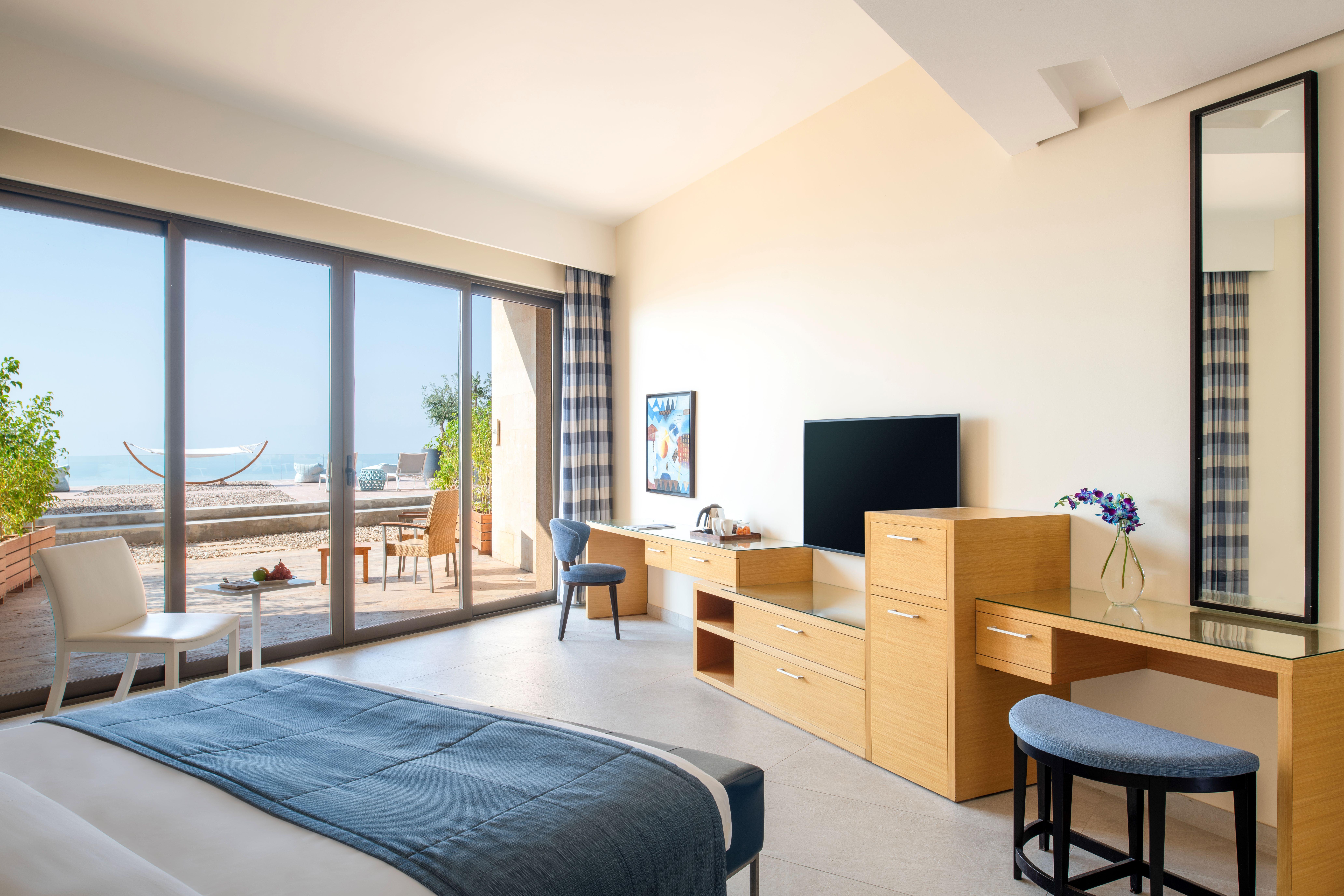 Panoramic Spa Room