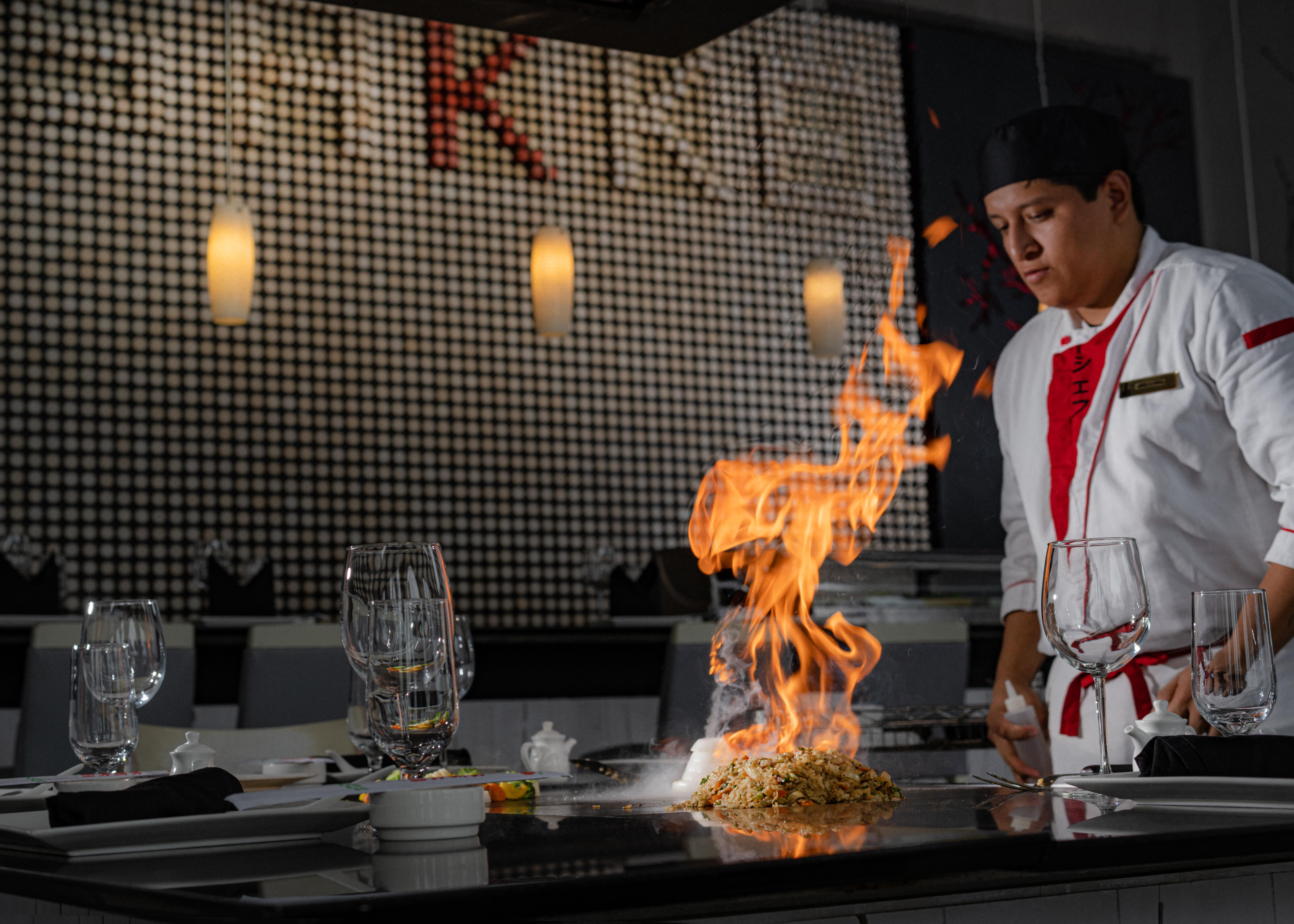 Sakke Pan-Asian teppanyaki tables