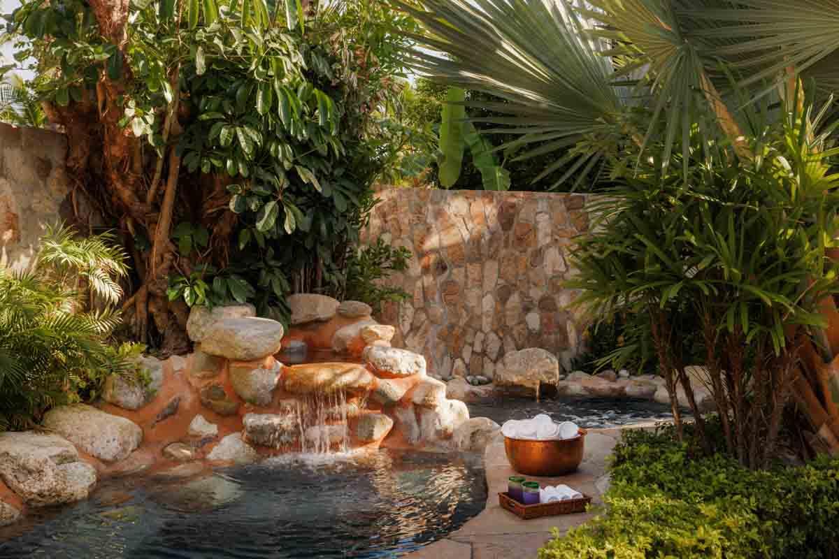 One&Only Spa tropical outdoor relaxation pool and holistic healing treatment gardens