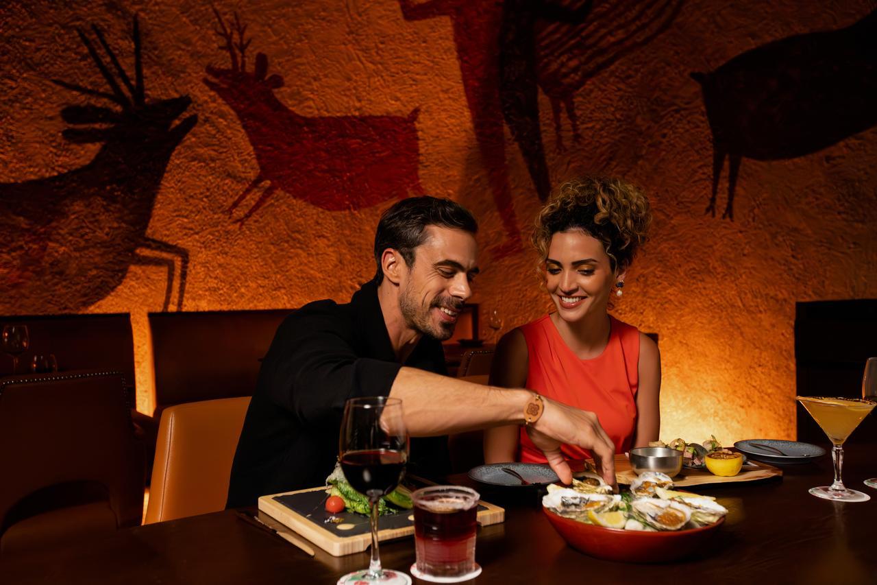 Sal Steak Cave Restaurant