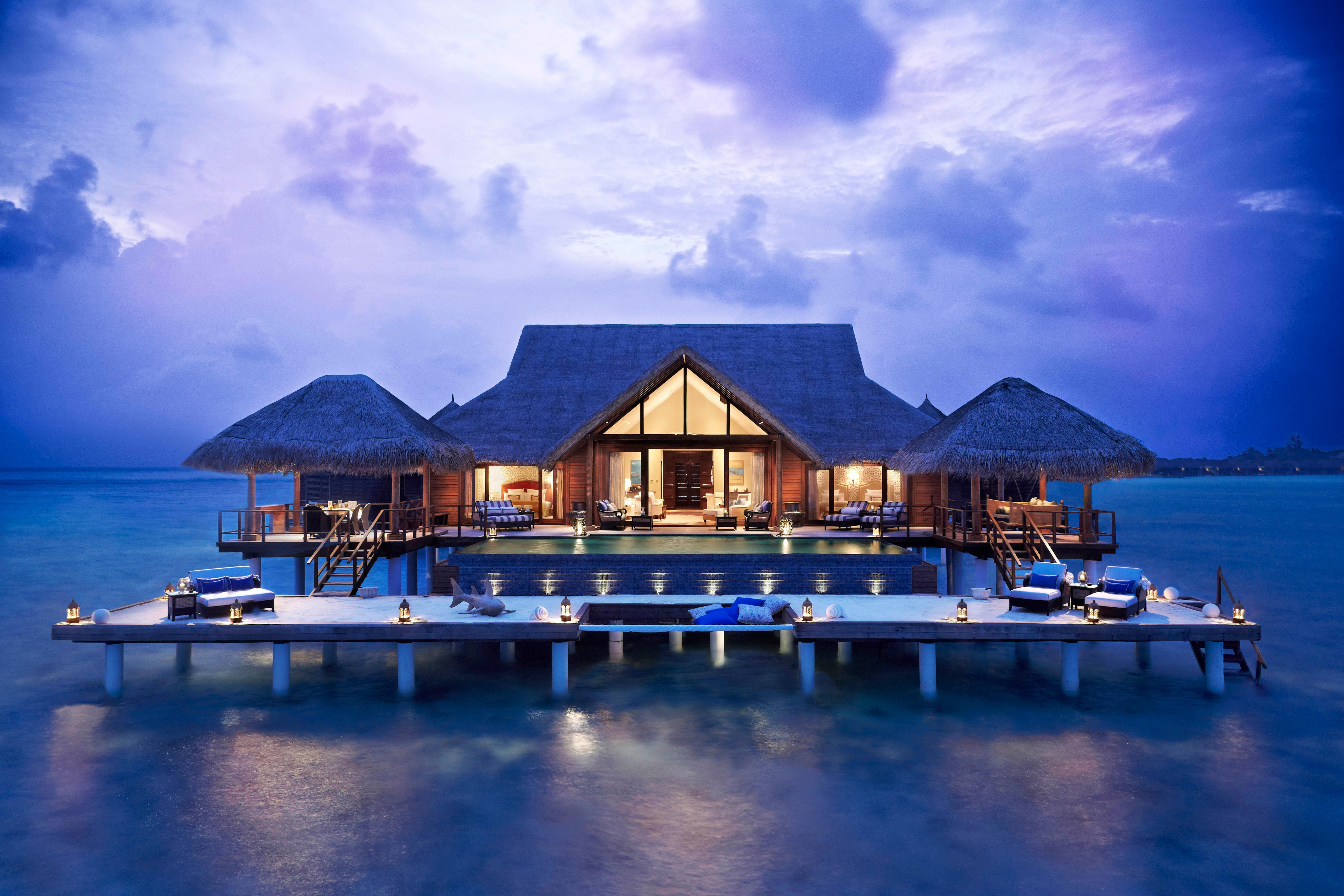 Taj Exotica Rehendi Presidential Suite