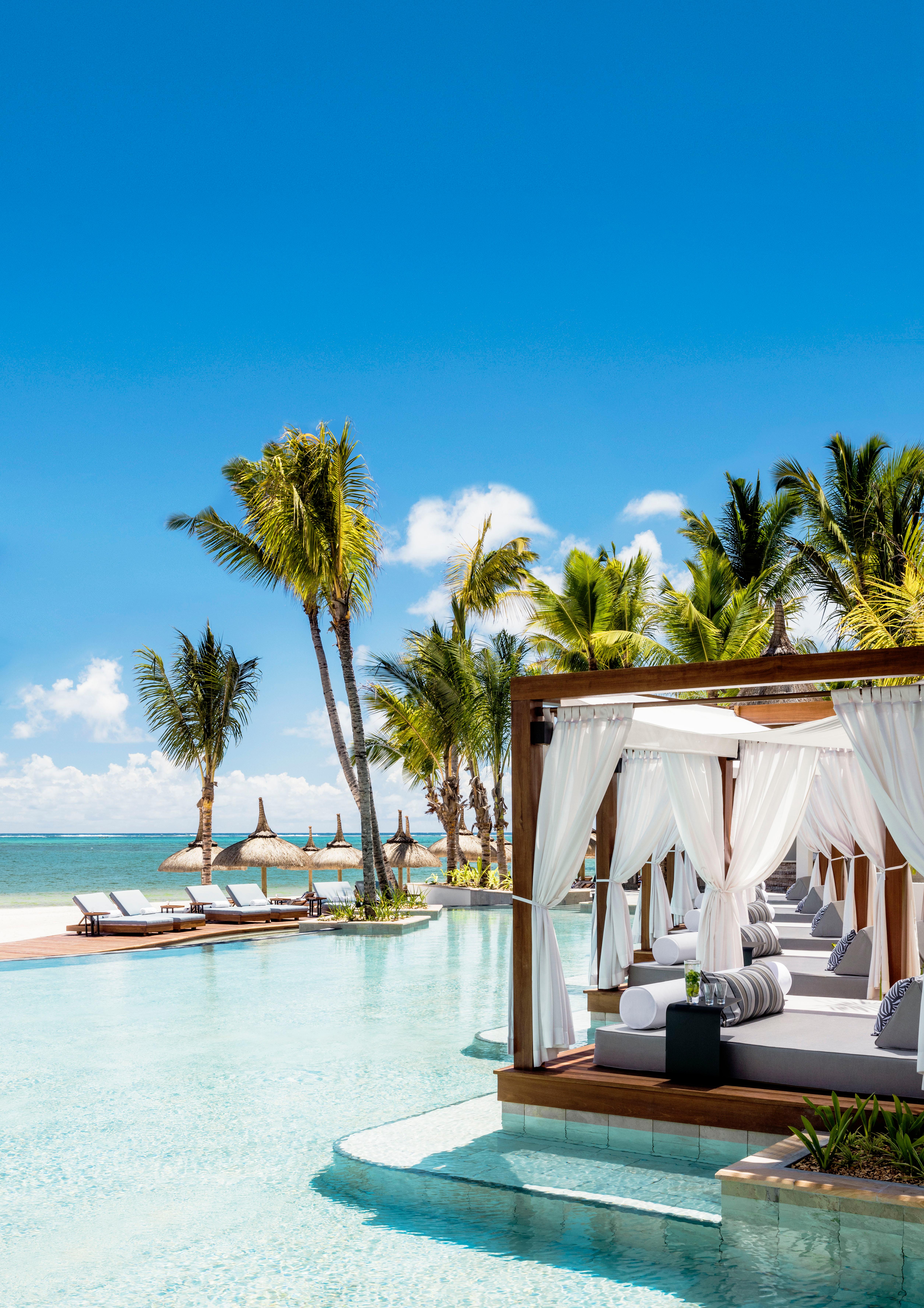 La Pointe Beachfront Pool