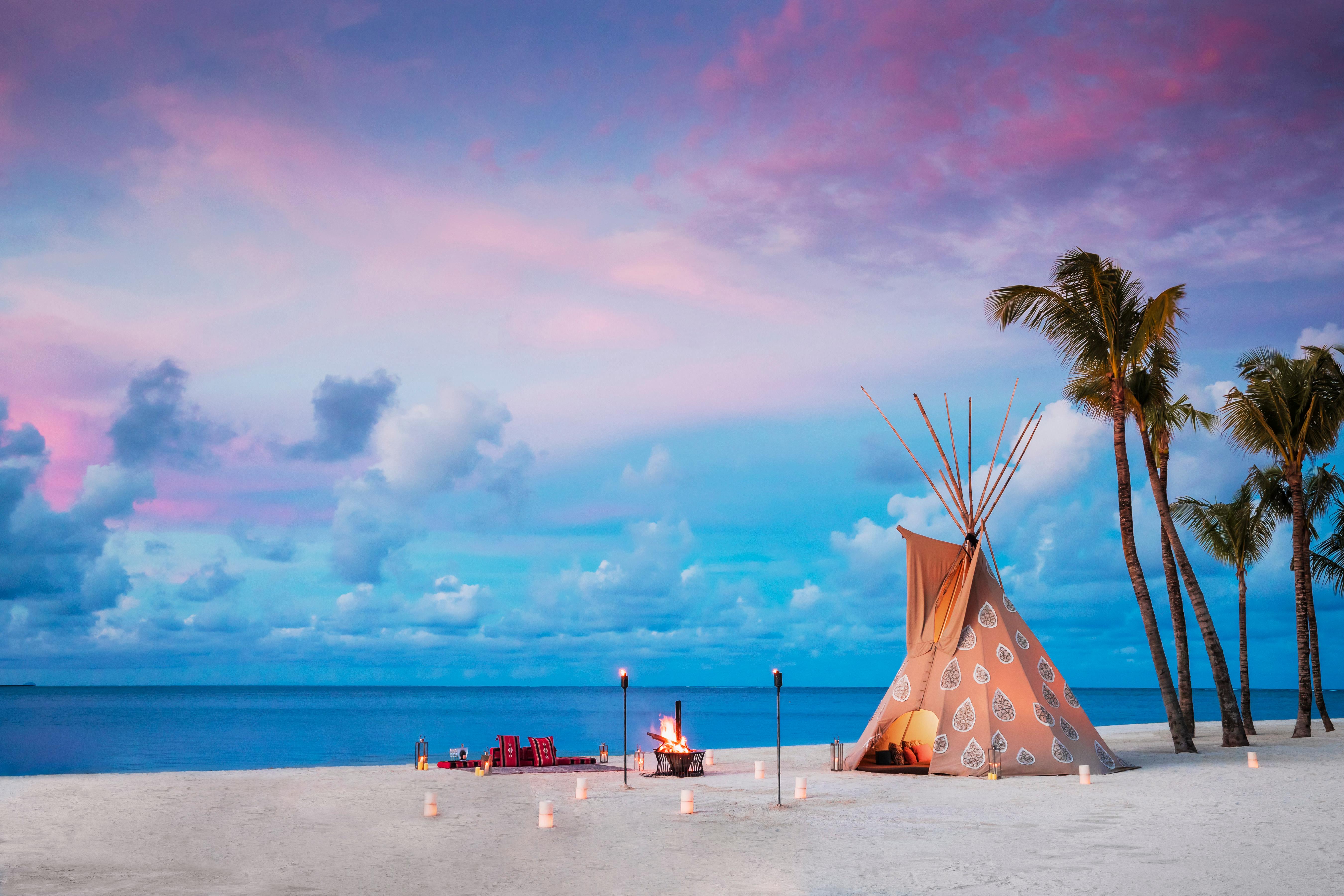Private Beach Dining Teepee