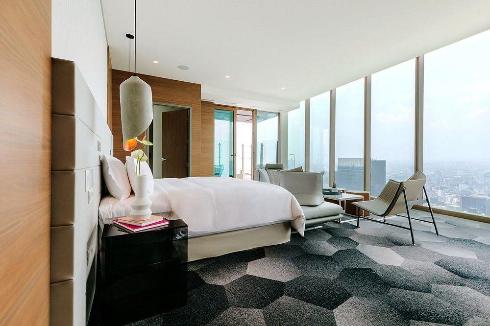 Imperial Suite Panoramic Salon
