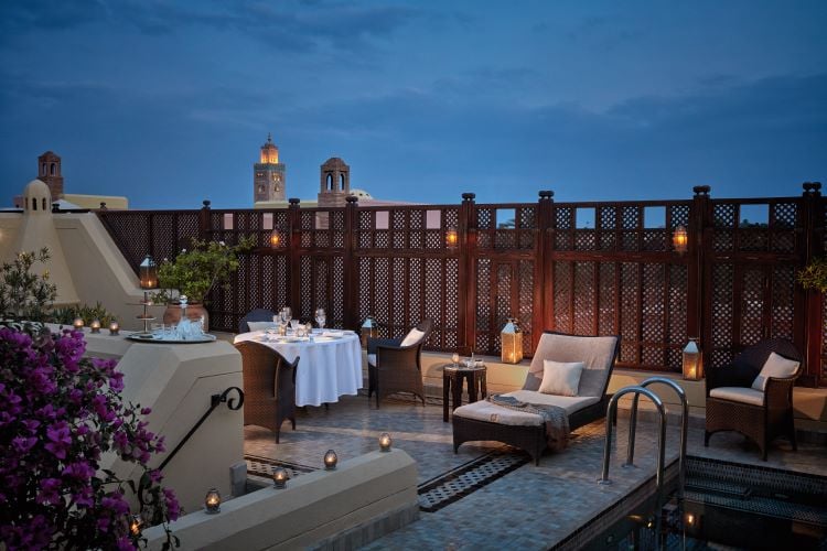 Le Spa White-Lace Wrought-Iron Atrium