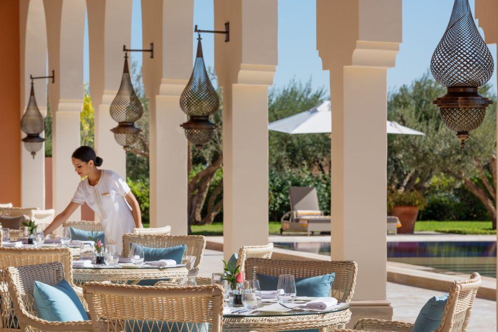Azur Poolside Restaurant & Vue Bar
