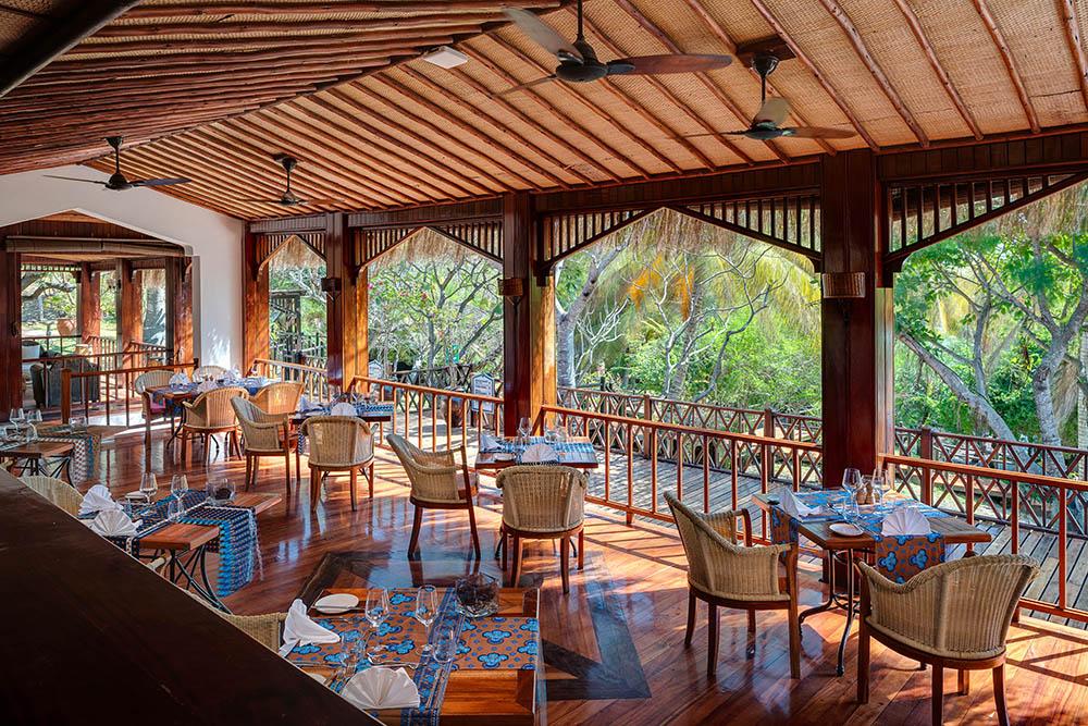 Golfinho Main Restaurant