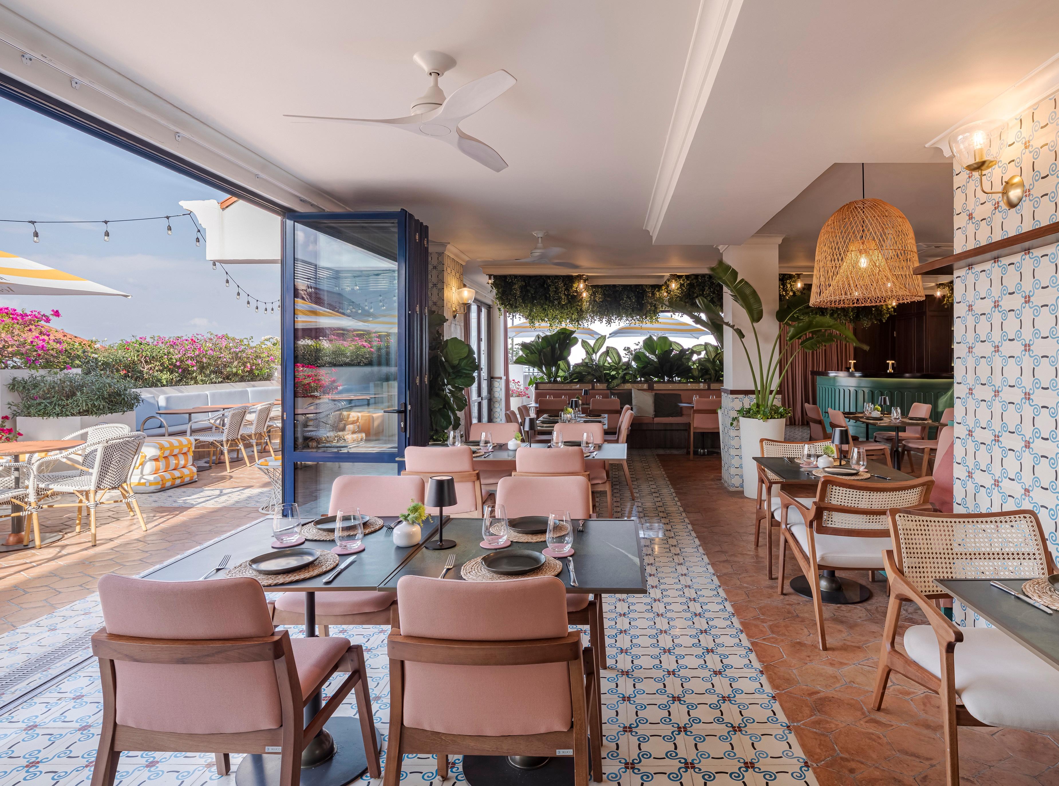 Ammi Skybar rooftop lounge with sweeping panoramic views of Panama City skyline and ocean