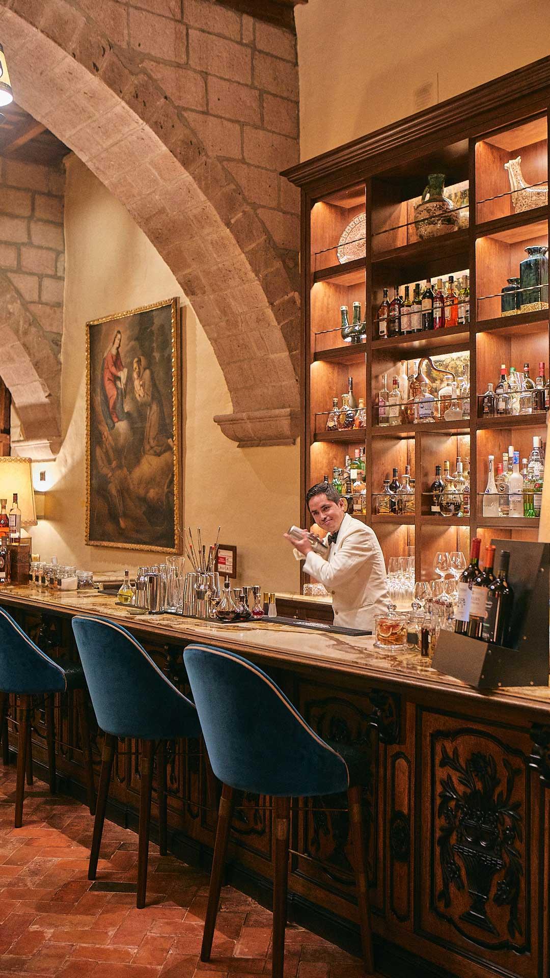 Oqre Bar Colonial Atmosphere and Cocktails