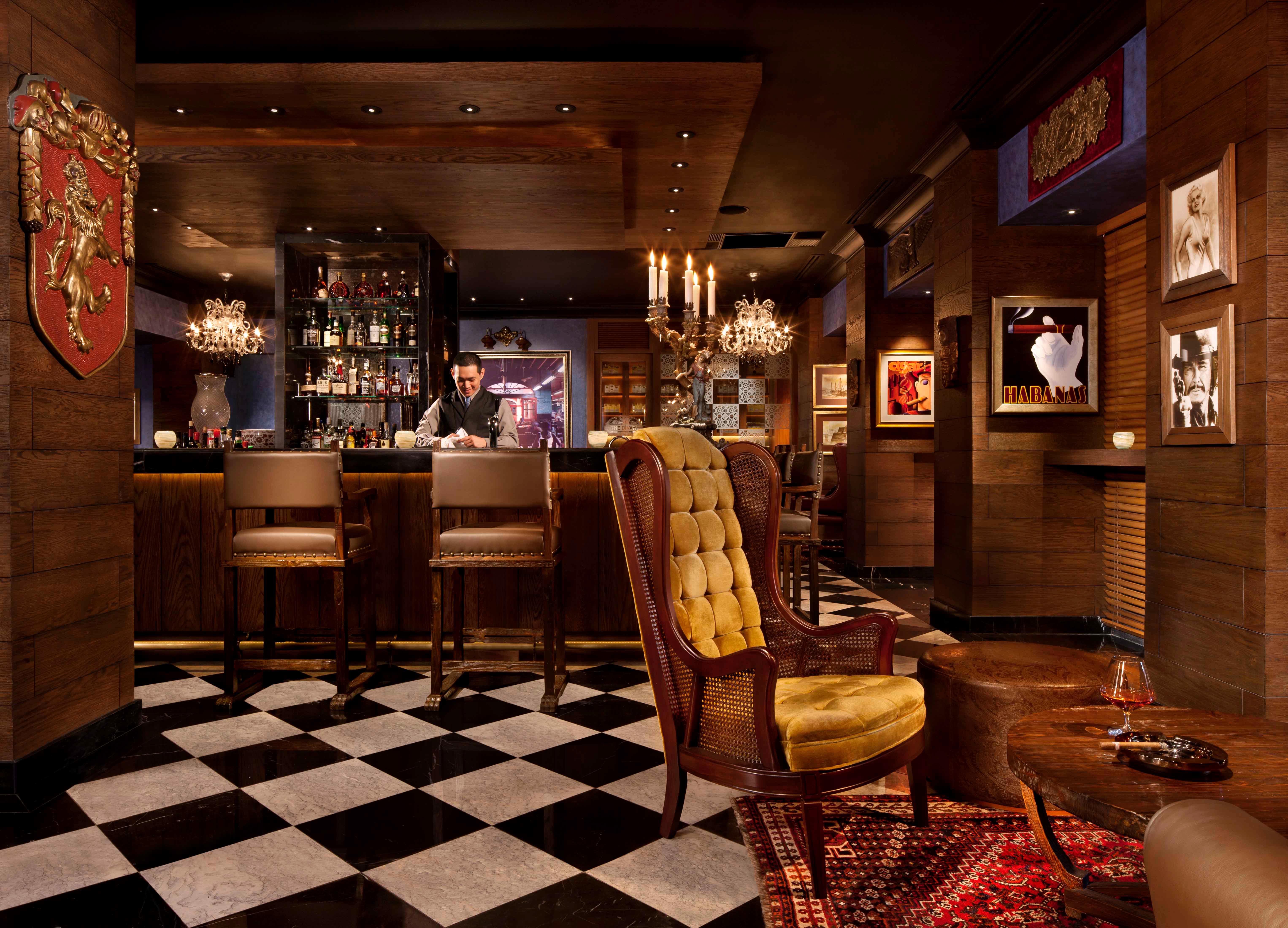 The Bar at The Peninsula Manila