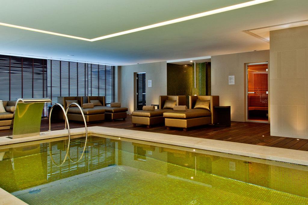 Indoor Heated Swimming Pool, Sauna and Wellness Facilities