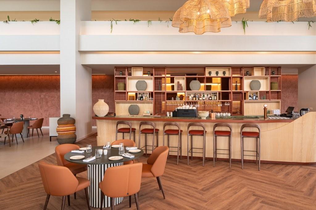 Marés Mediterranean Coastal Restaurant Dining Room