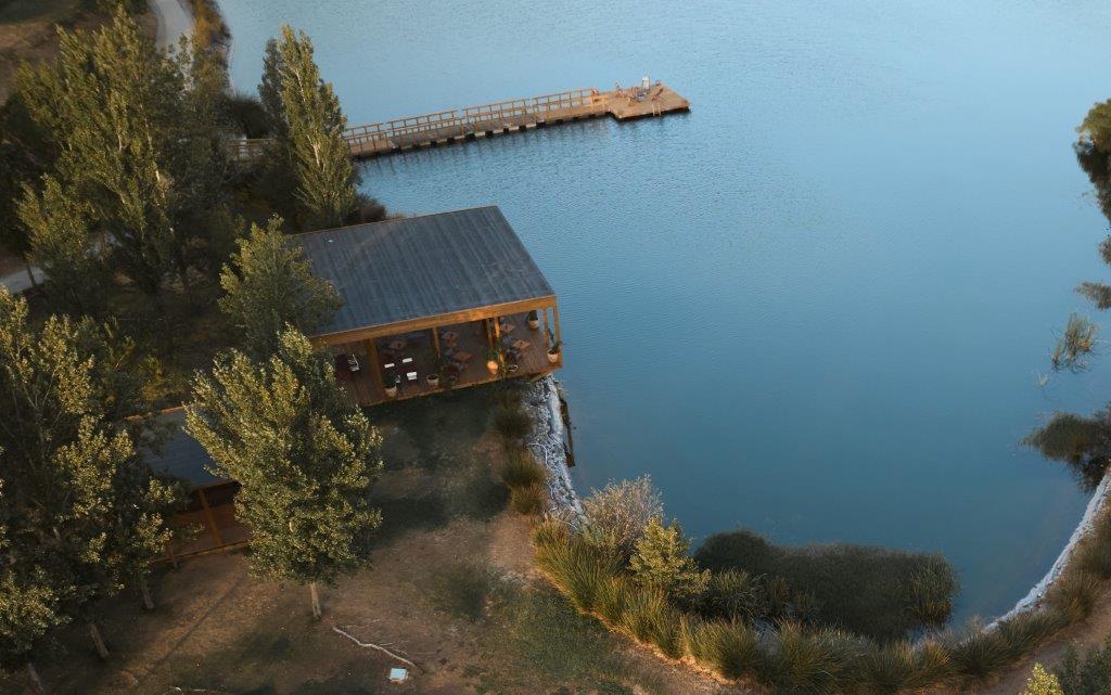 L'AND Vineyards Relais & Châteaux Biological Lake and Aerial Landscape