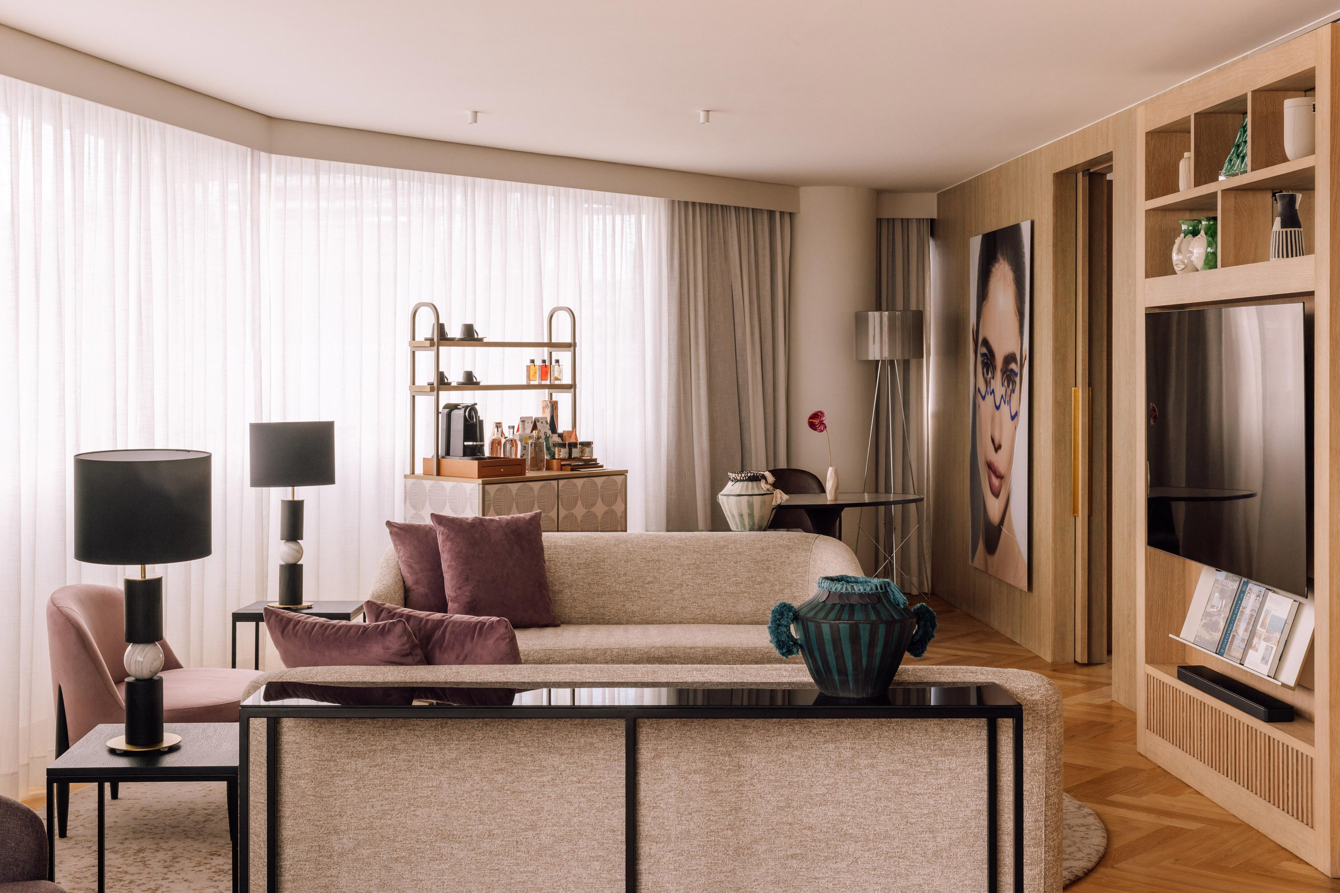 Ultimate ME Penthouse Presidential Suite Living Salon