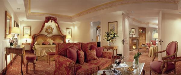 Deluxe Palace Suite with Balcony Overlooking River