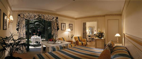 Villa Lapa Junior Suite with Private Garden Patio