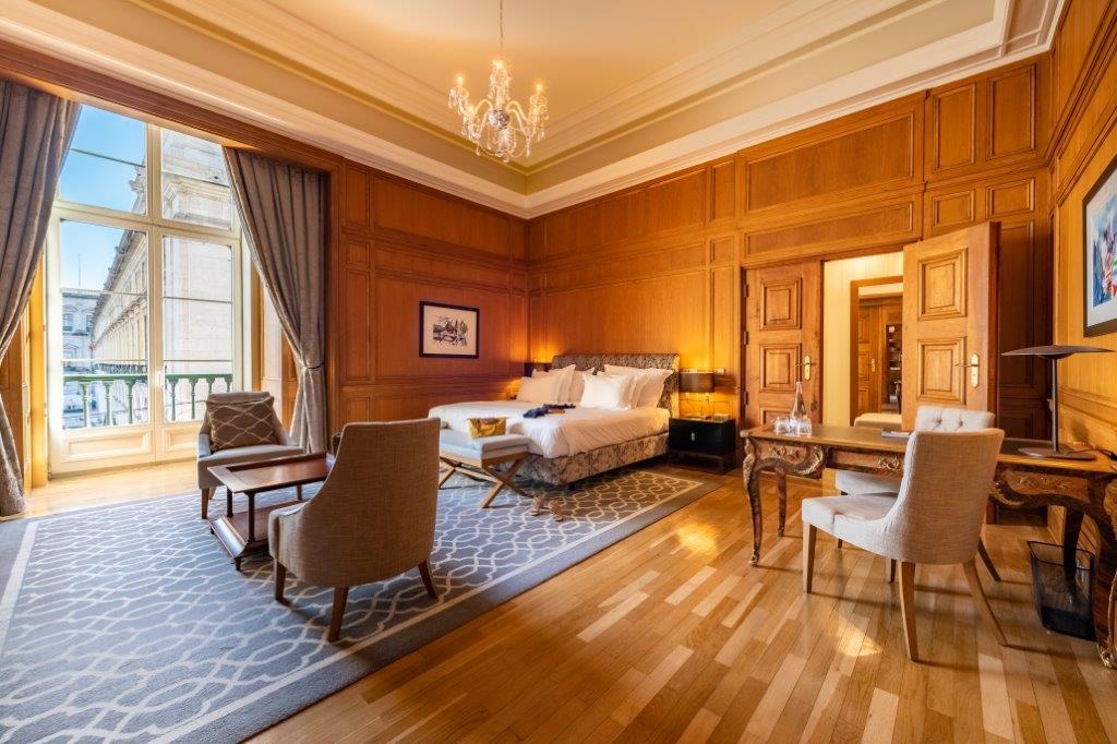 Presidential Suite with Balconies Overlooking Praça do Comércio and Tagus River
