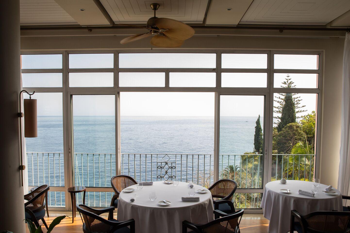 Michelin-Starred William Restaurant Panoramic Coastal Dining Room