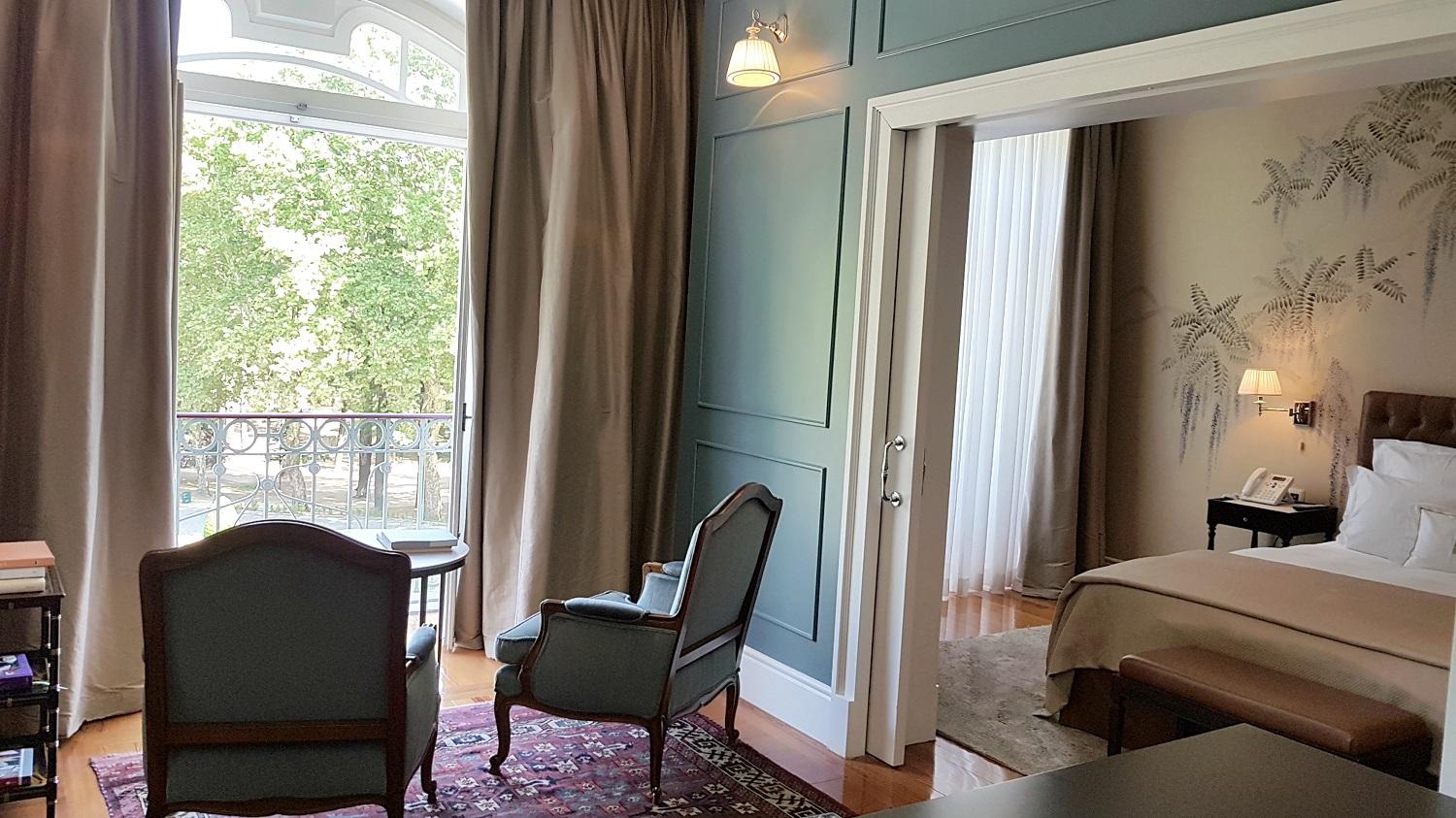 Grand Suite Living Salon