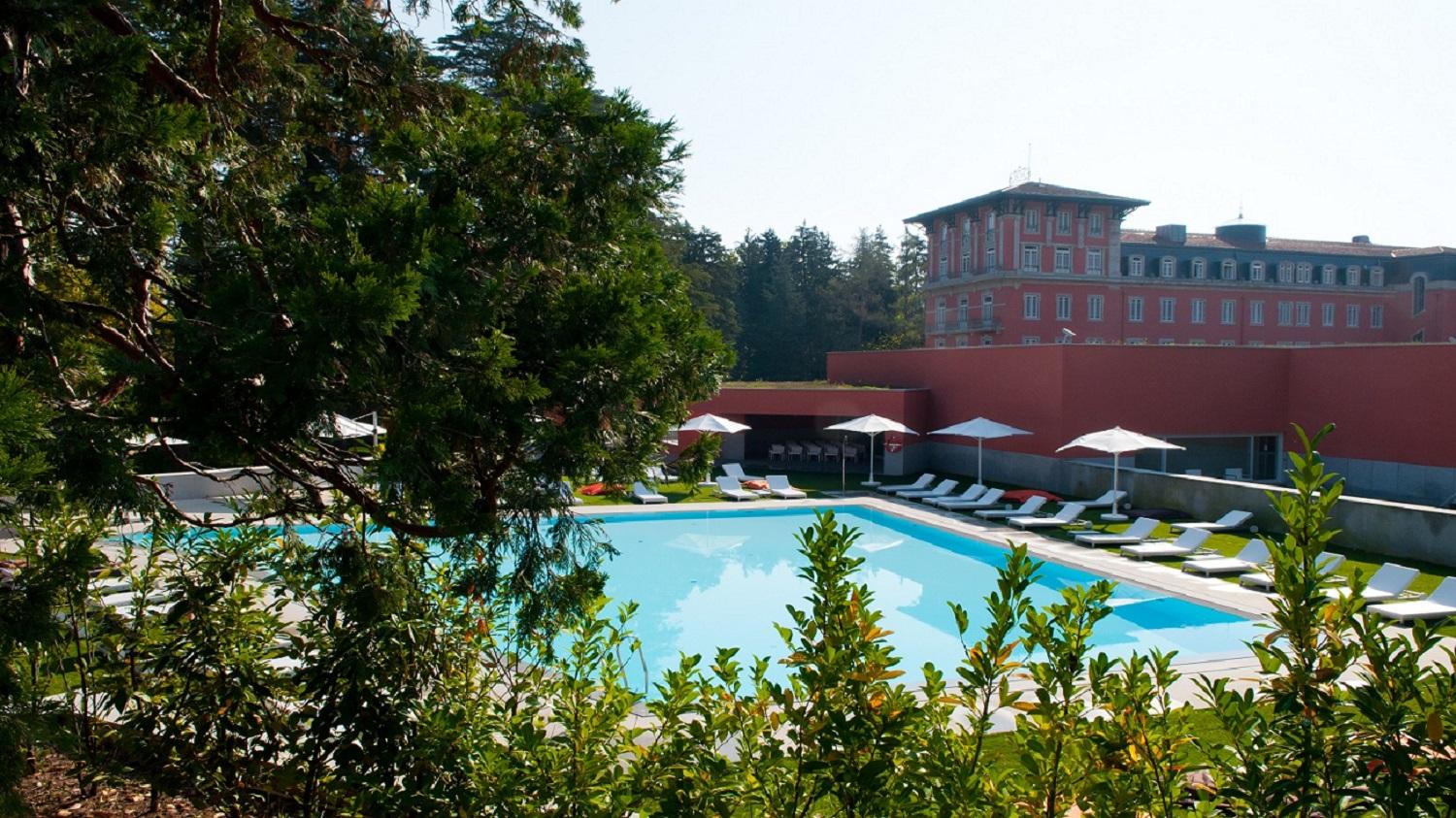 Outdoor Pool & Centennial Park